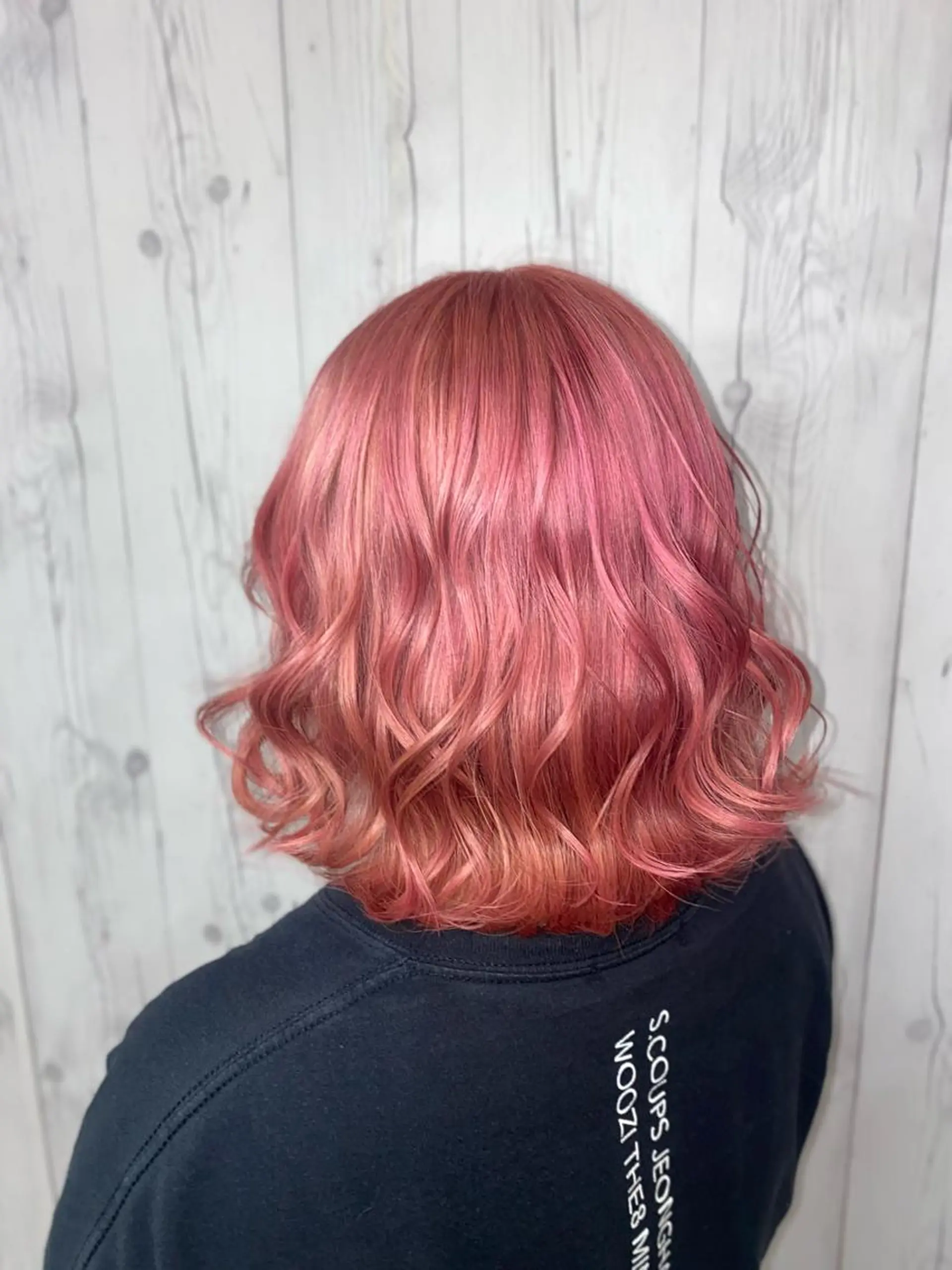 ミディアム ヘアカラー ゆぴ☾‪/推しカラー /ハイトーンのヘアスタイル