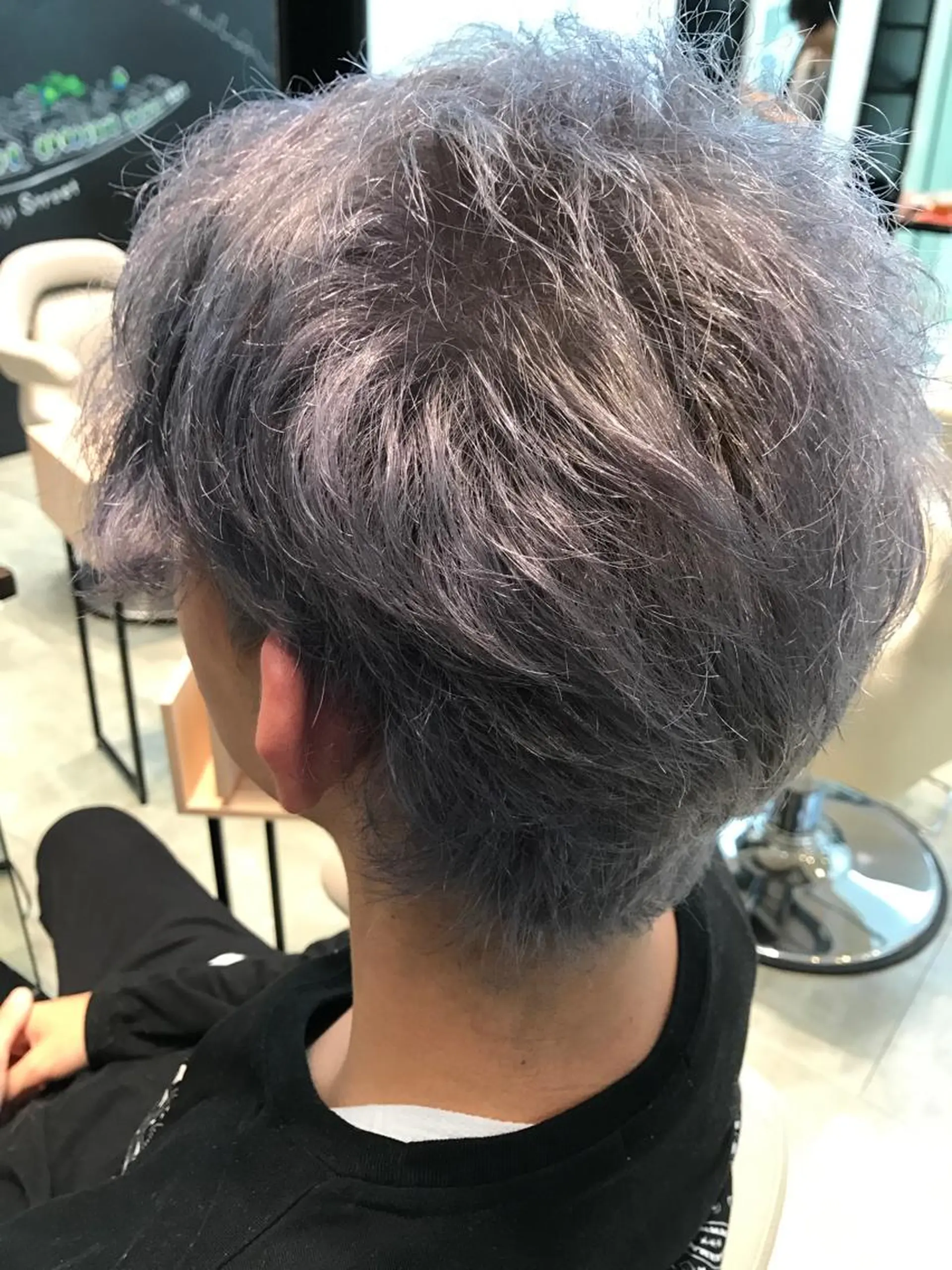 ショート カラー メンズ アッシュ シルバー シルバーアッシュ Re:ta KANZOの眉毛・アイブロウイメージ