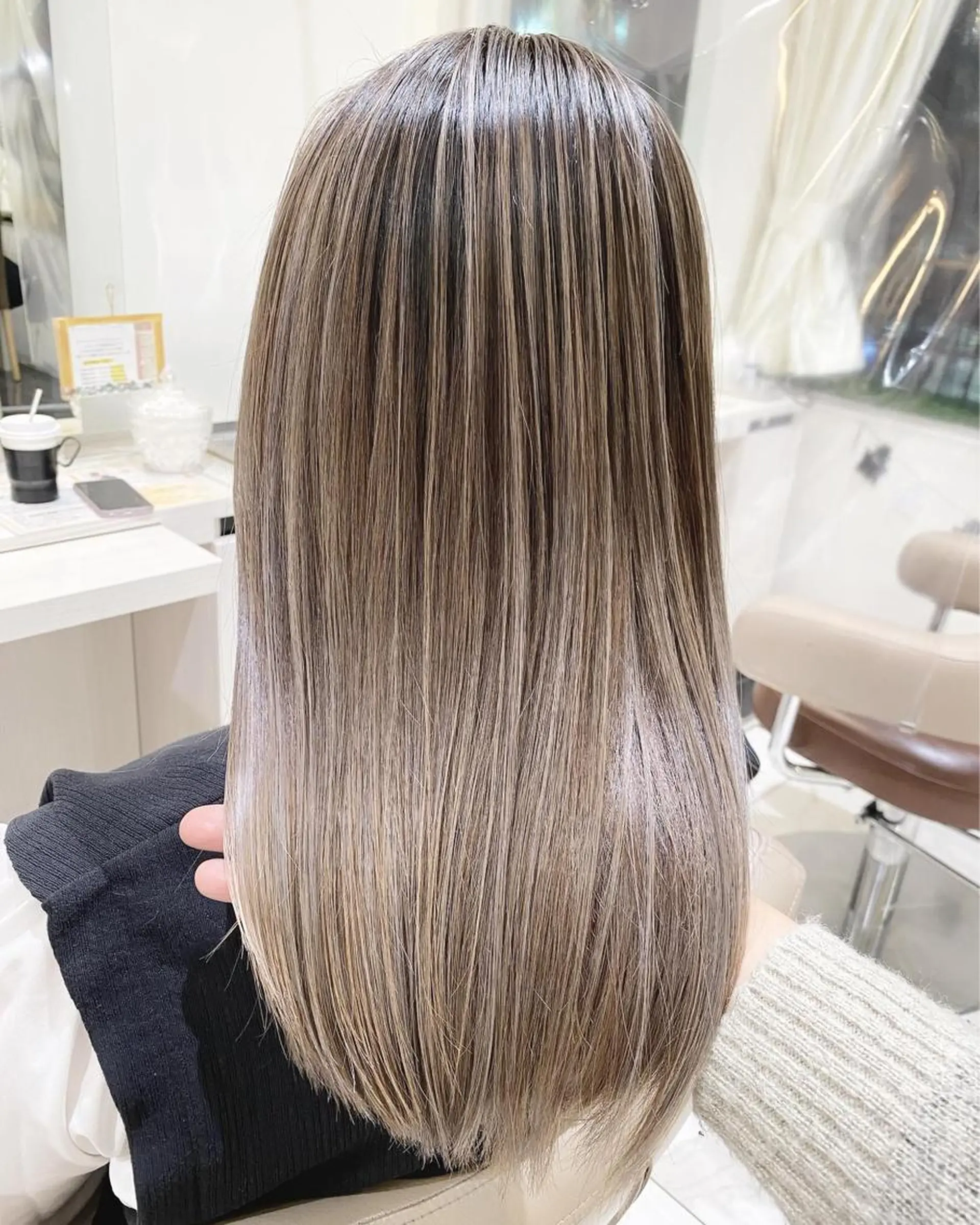 セミロング カラー バレイヤージュ 髪質改善 レイヤーカット カット ヘアカラー トリートメント 山崎俊輔/髪質改善 /バレイヤージュのヘアスタイル