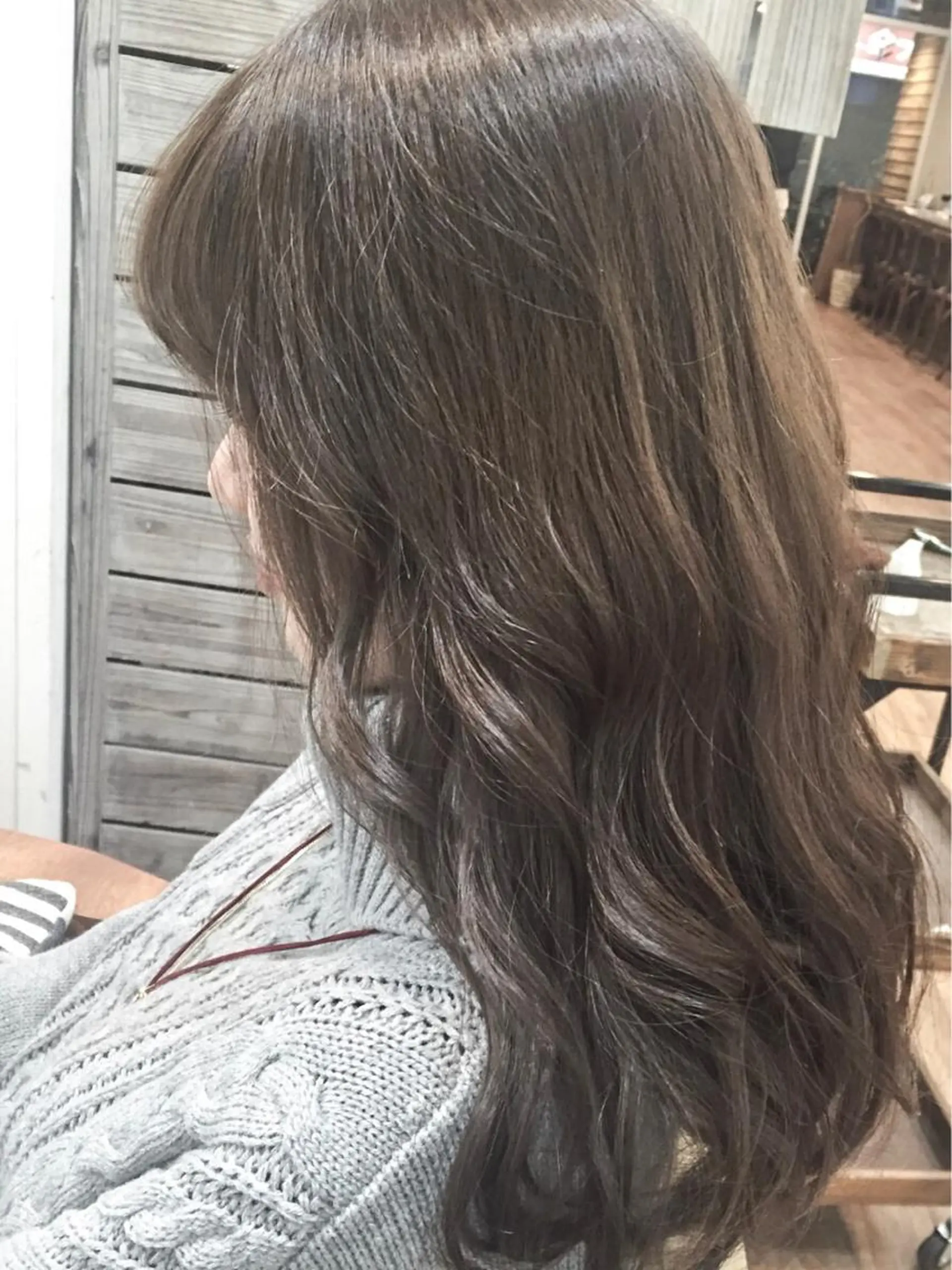 ミディアム セミロング ロング カラー グレージュ 【mokuオーナー】 ちはるのヘアスタイル