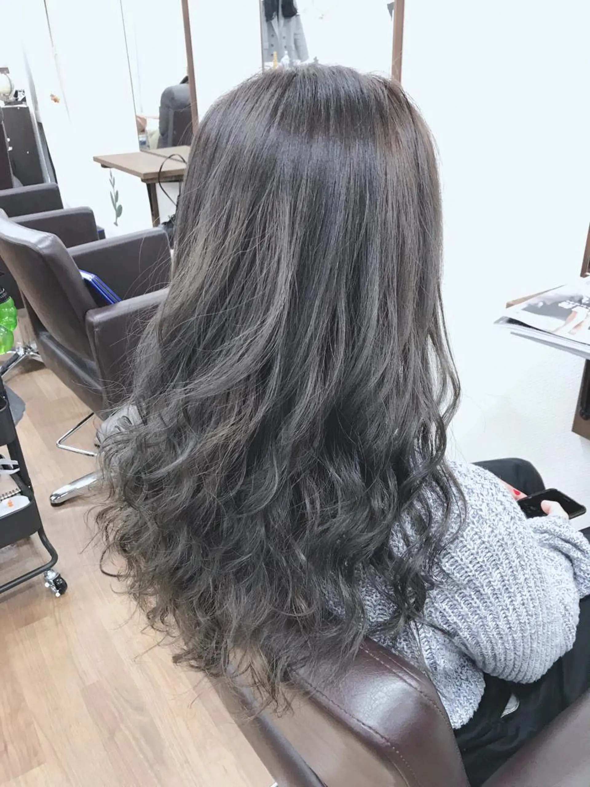 ロング カラー アッシュ アッシュグレー アッシュグレージュ グレージュ 森田 滉平のヘアスタイル