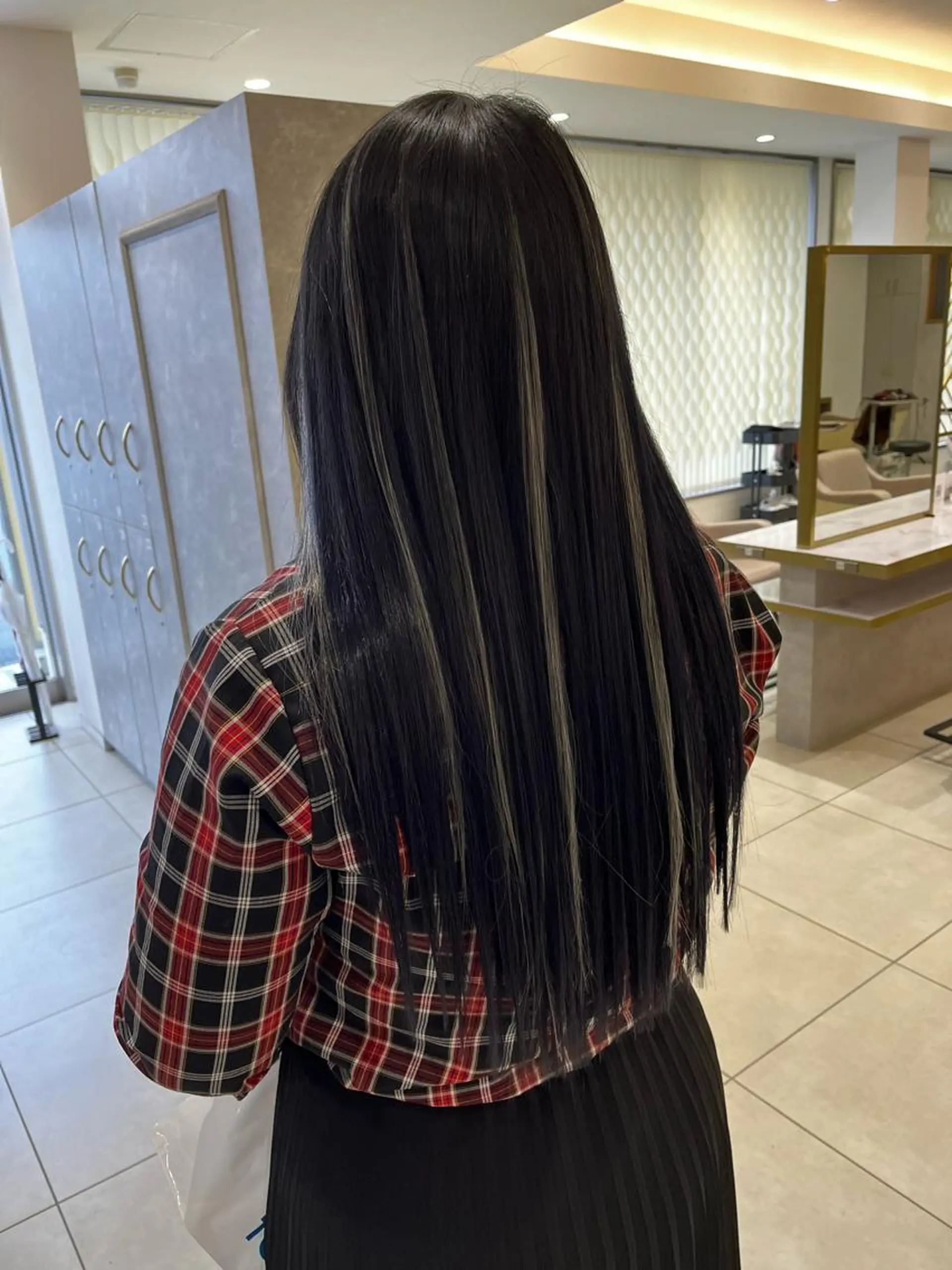 ロング 吹田 駿 髪質改善縮毛矯正のヘアスタイル