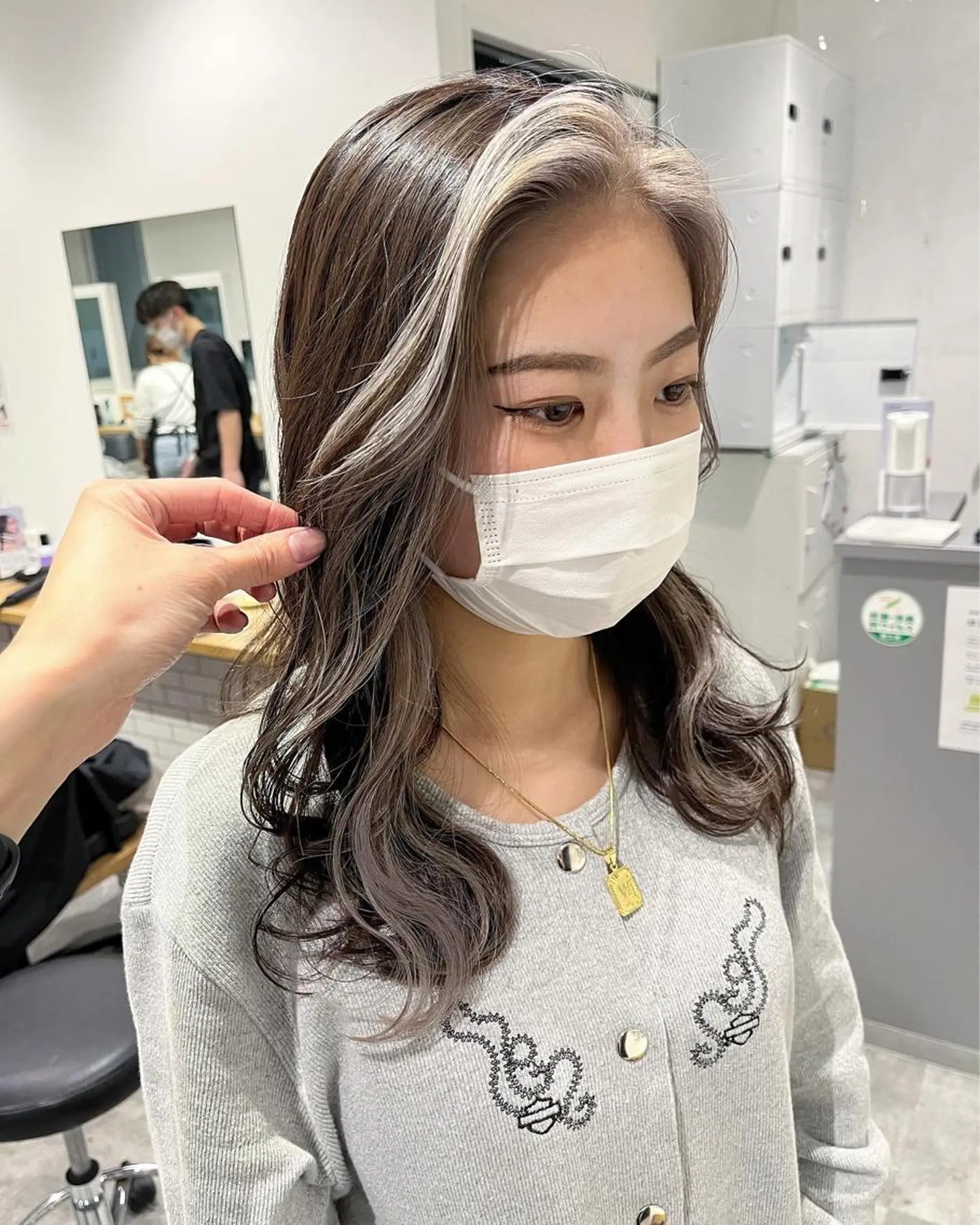 セミロング カラー ミストバング  フェイスフレーミング JIL BLAN 京都所属・RU RIのヘアスタイル