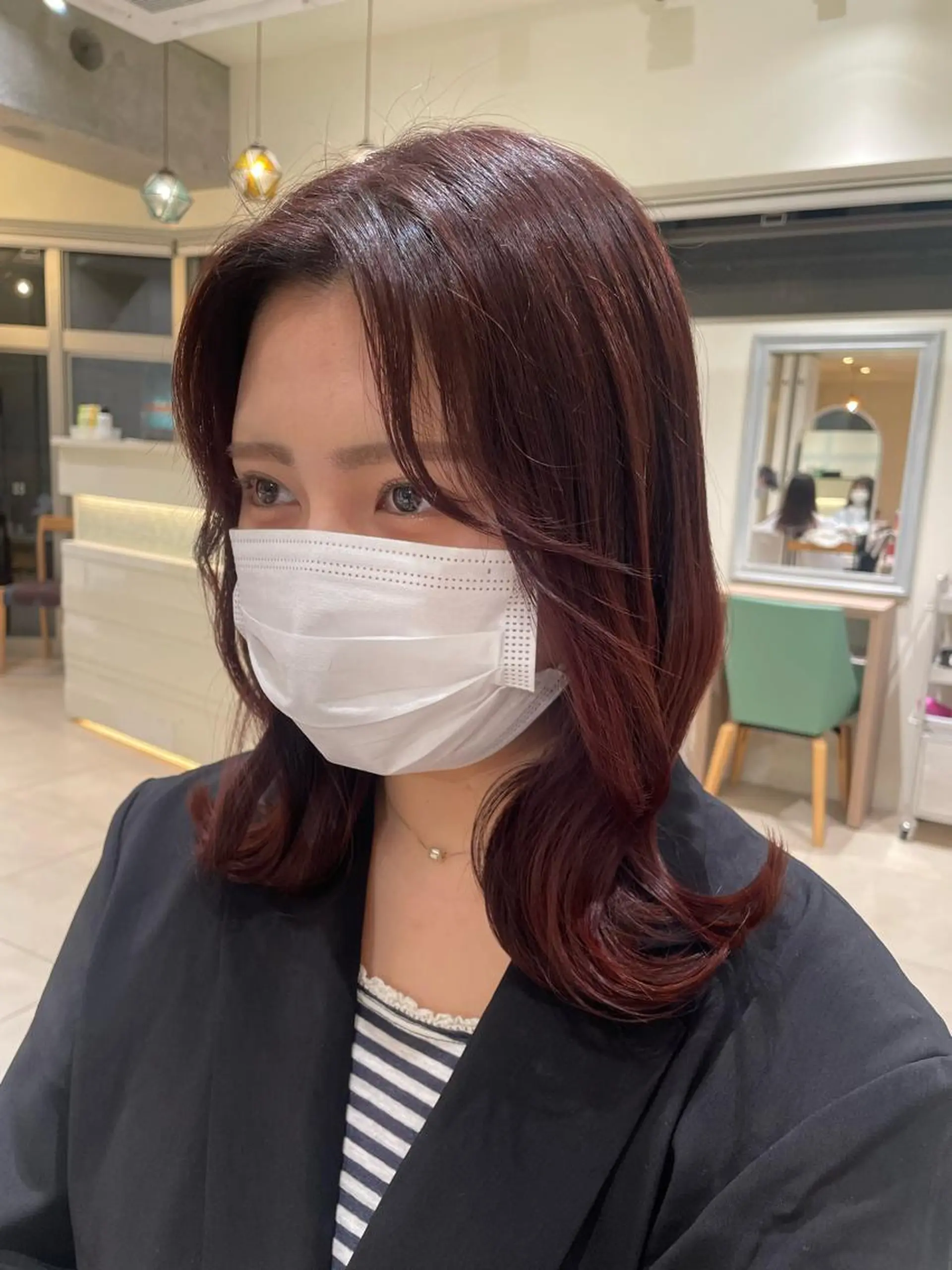 ミディアム 艶カラー🩵中久保 舞優🩵のヘアスタイル