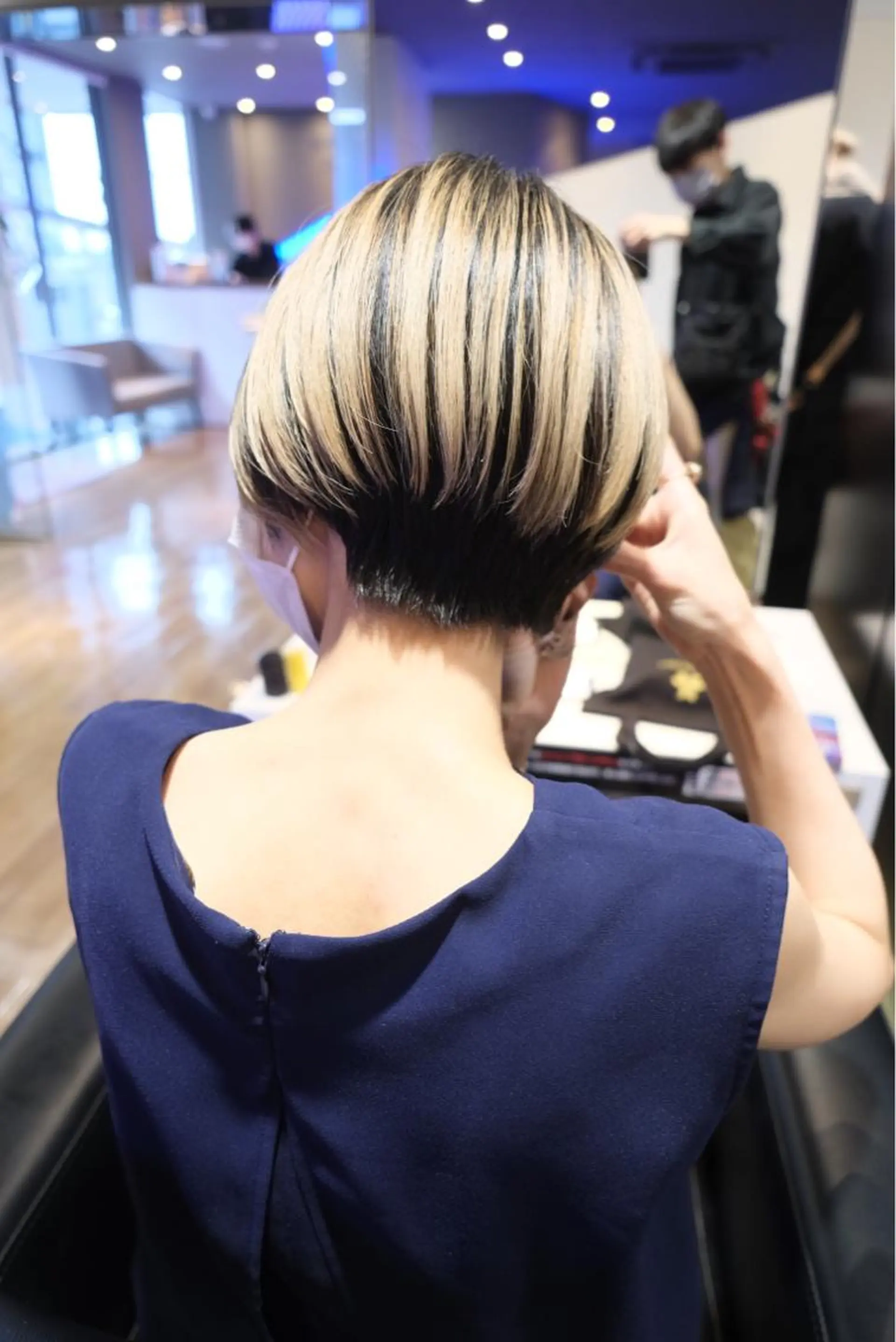 ショート カラー ハイライトカラー ハイライト 大人女性のショート 戸高昌紀のヘアスタイル