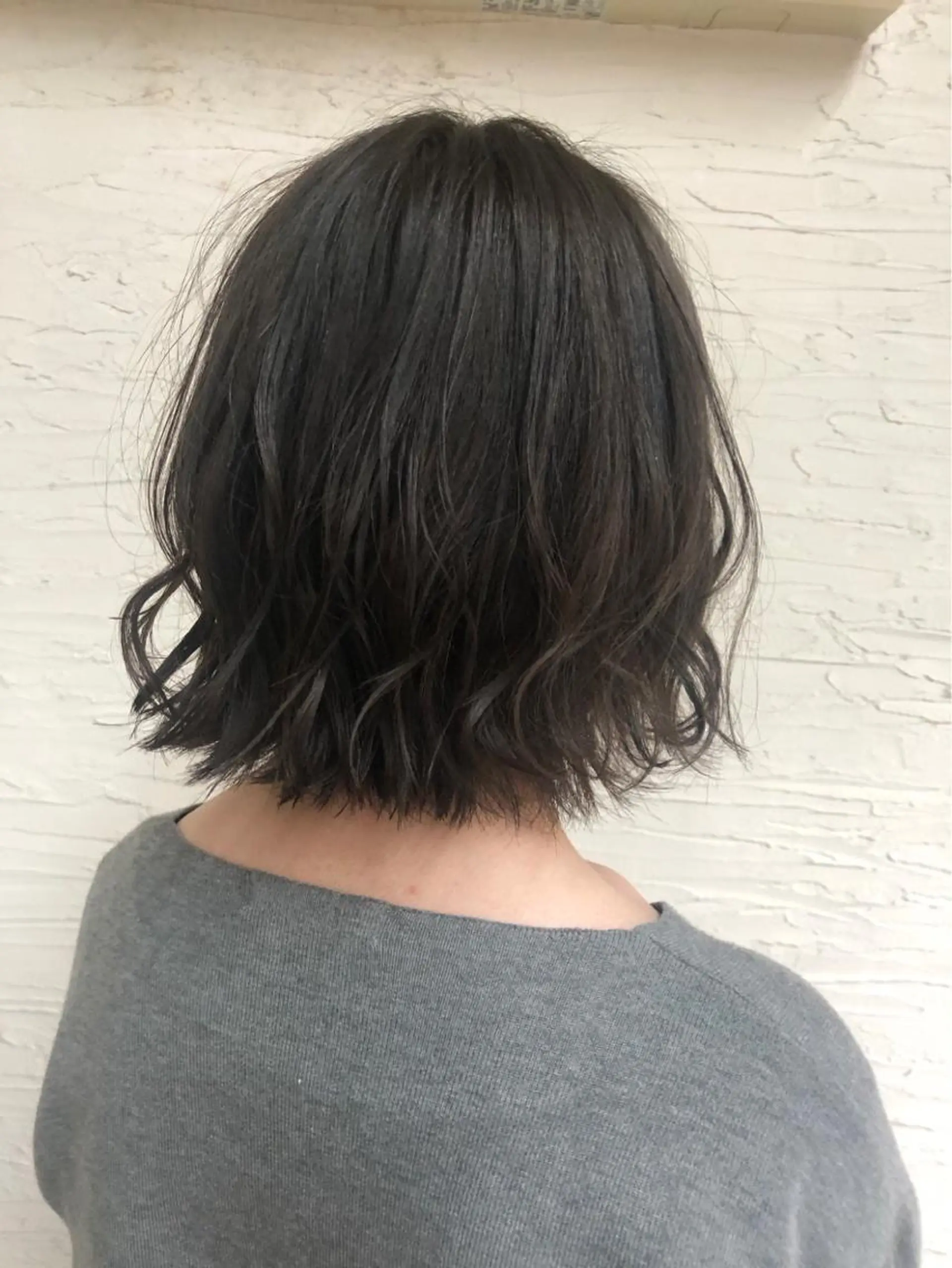 ショート カラー ブリーチ グレージュ ブリーチなしカラー 牧野 なつきのヘアスタイル