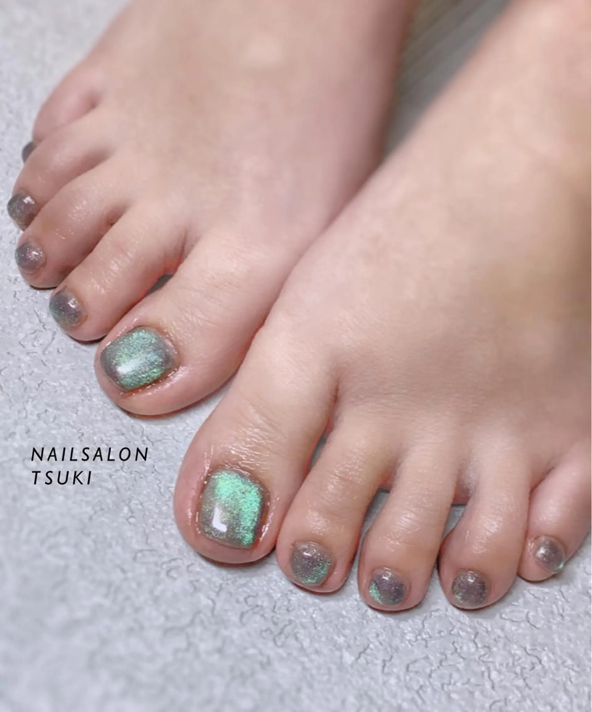 ネイル フットネイル マグネットネイル フットネイル Nailsalon Tsuki.のネイルデザイン