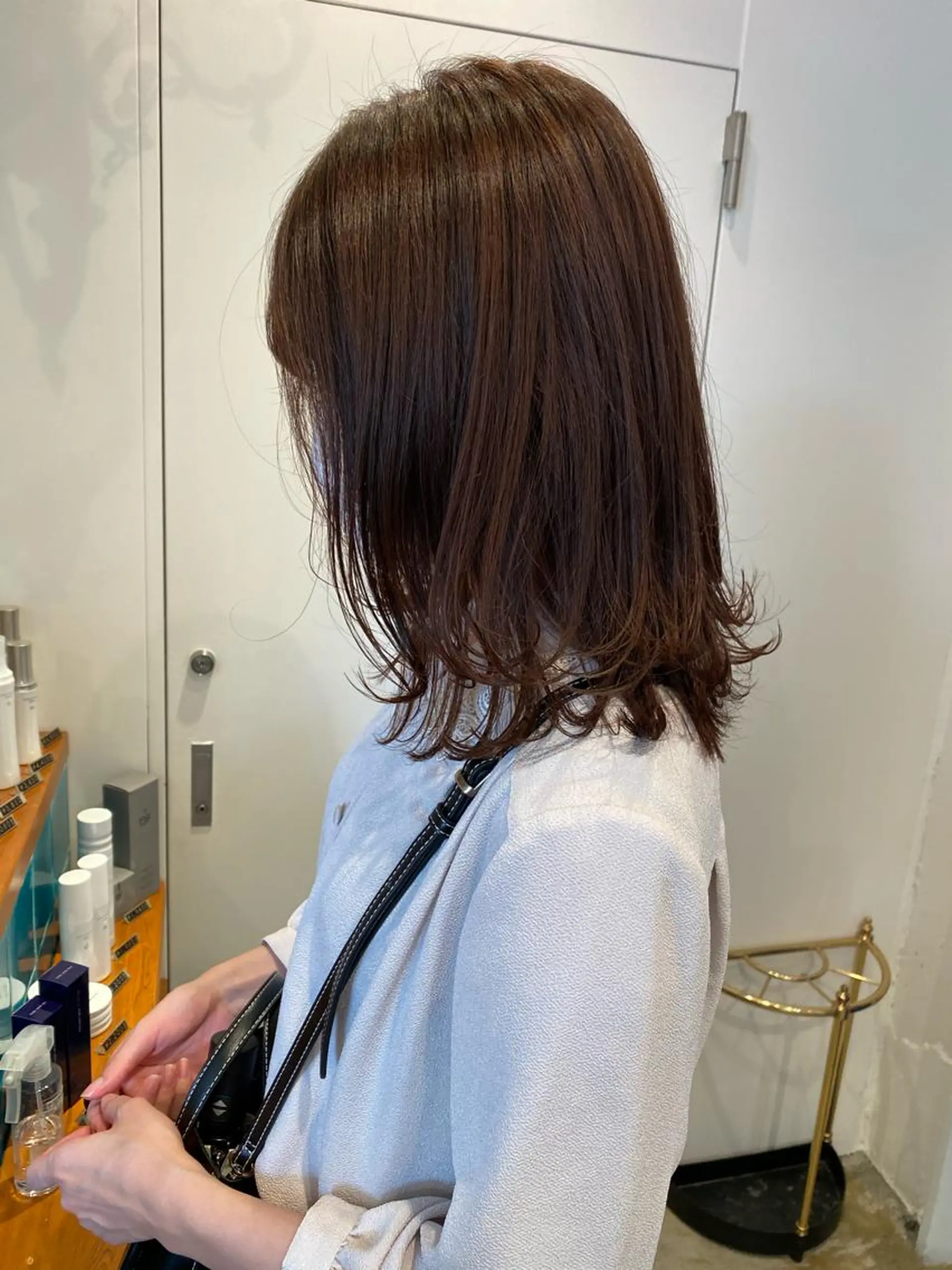 ミディアム ヘアアレンジ MIOベージュカラー 柔らかいカラーのヘアスタイル