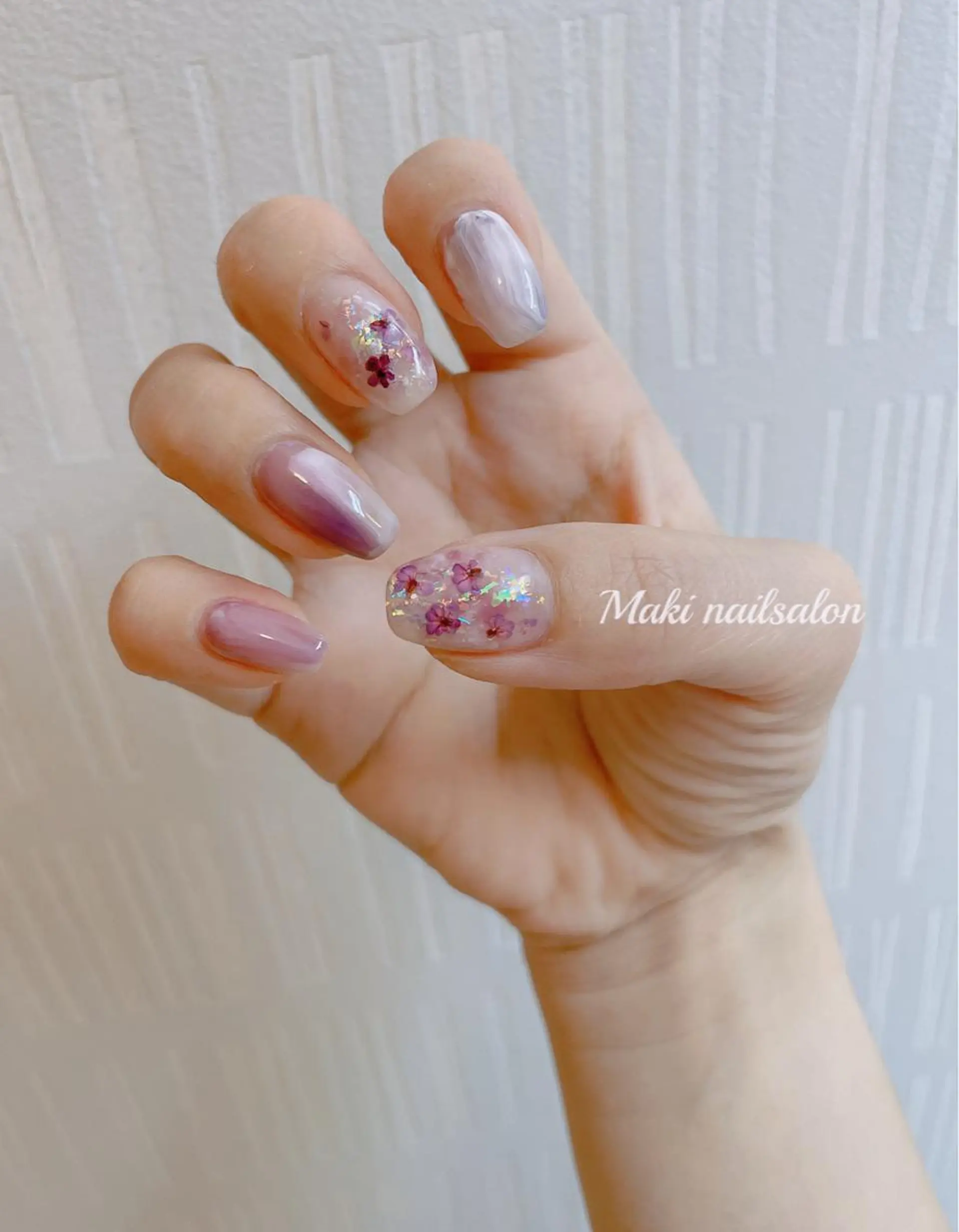 ネイル ハンドネイル マキ ネイルサロンのネイルデザイン