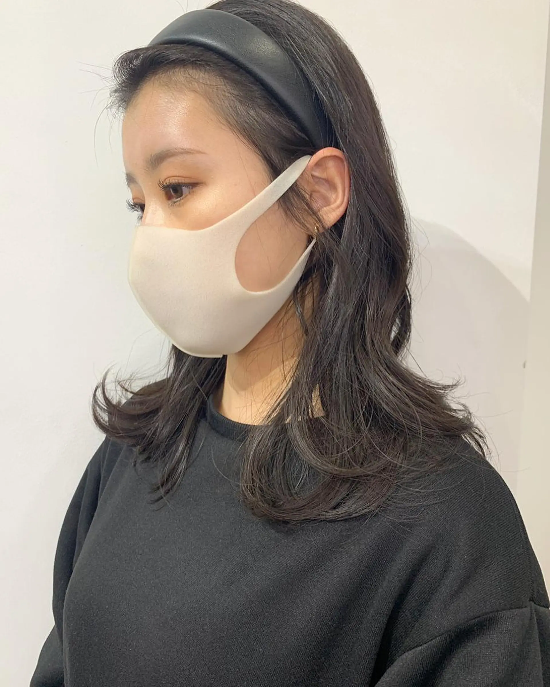 セミロング カラー 黒髪 ナチュラルブラック カット ヘアカラー トリートメント レイヤー/顔周り /AKARIのヘアスタイル