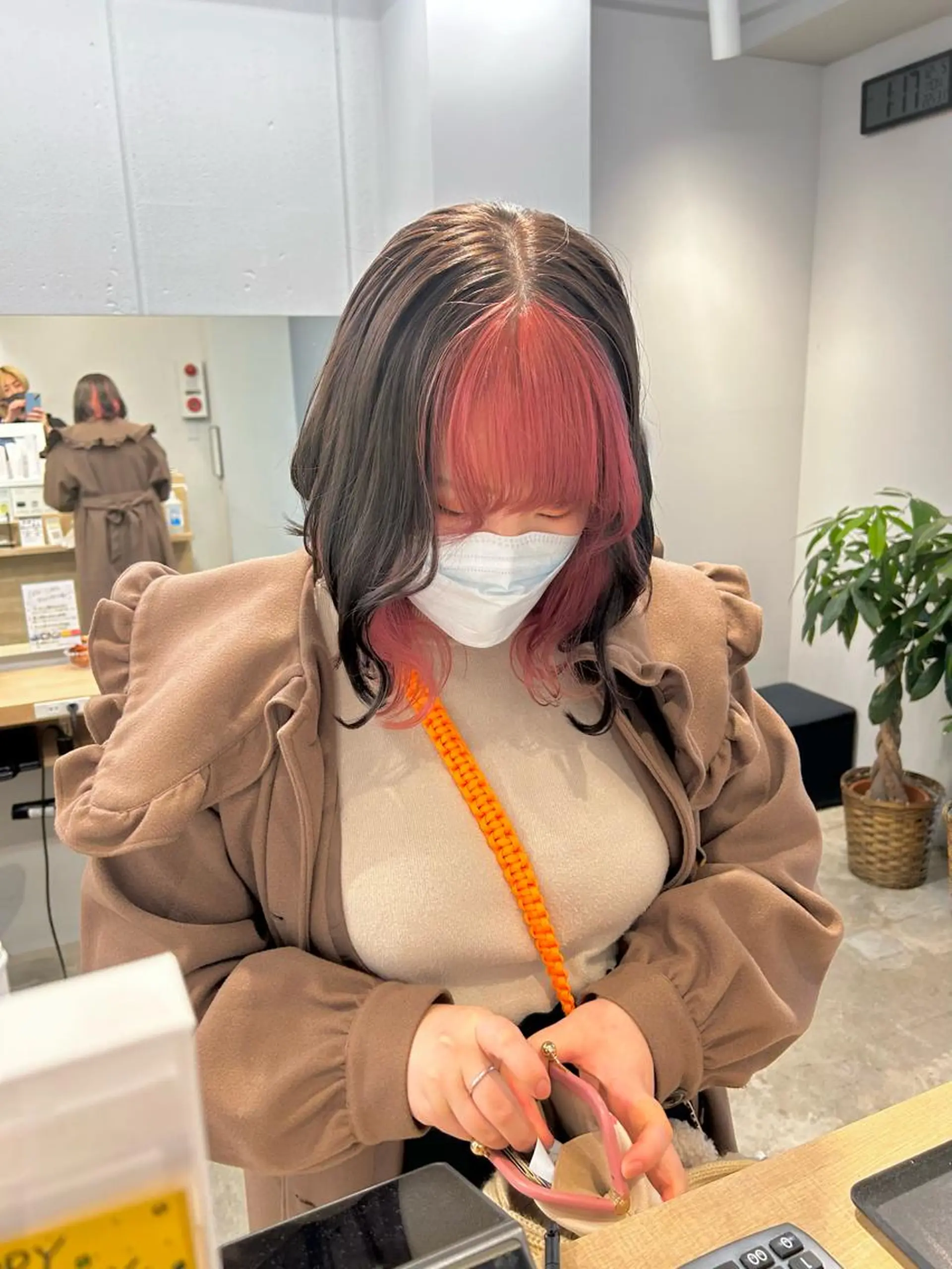 ミディアム カット ヘアカラー SAEKI【ior 】北千住店ブリーチのヘアスタイル