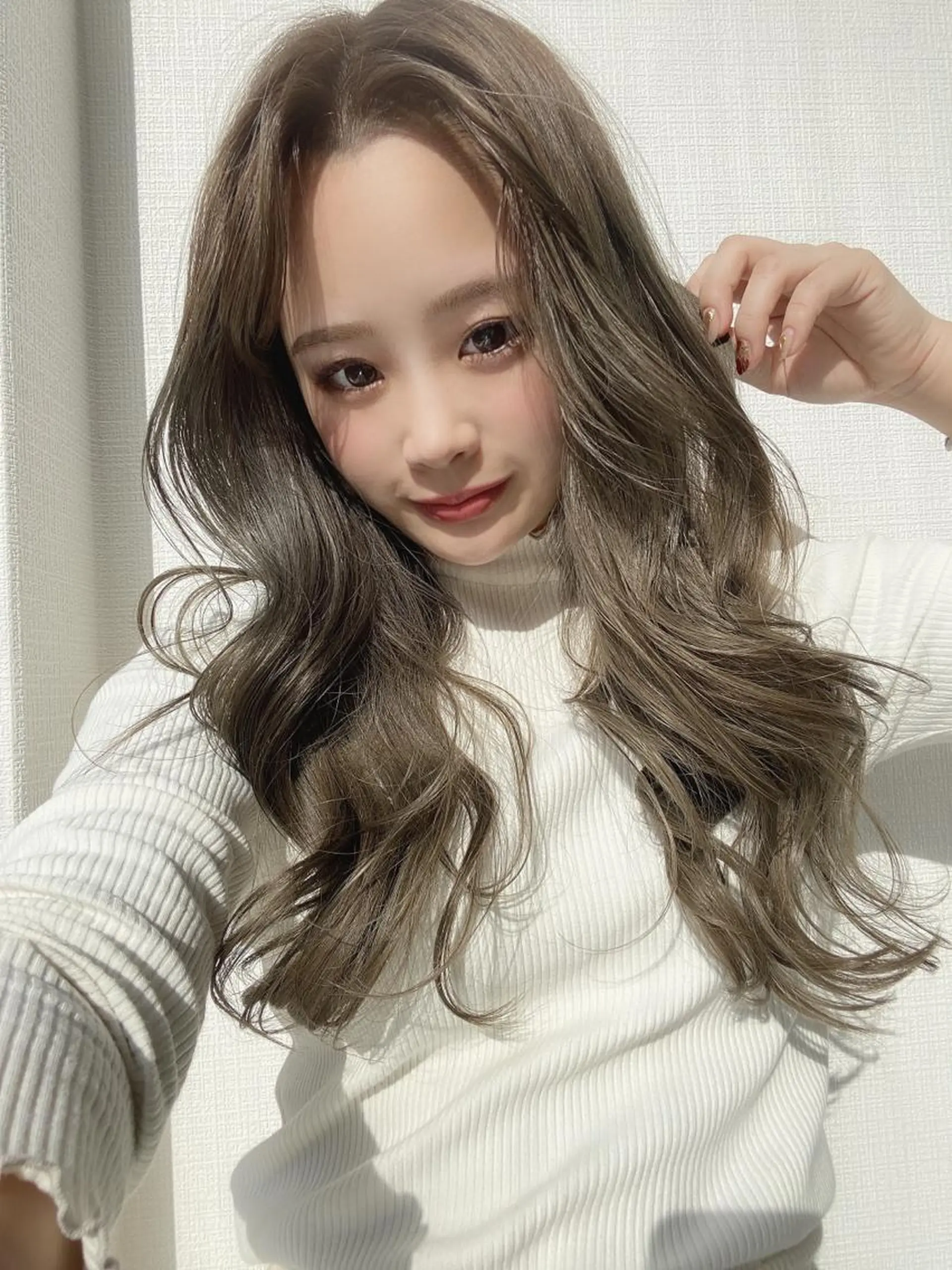 ロング カラー アッシュ ベージュカラー ブルーカラー ブラウンカラー ショコラベージュ パーマPrivate SalonNoa名駅のヘアスタイル