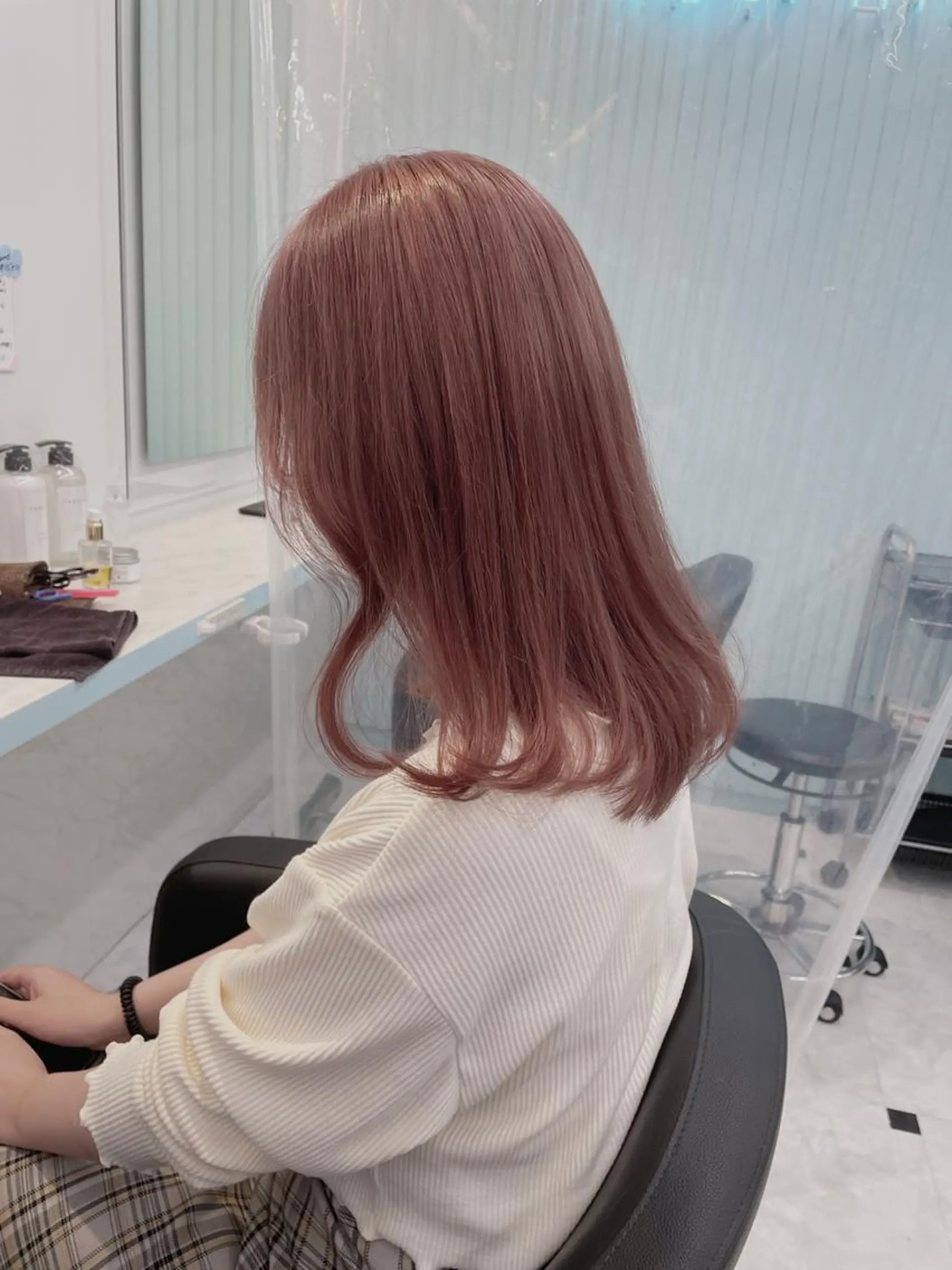 ミディアム サロウィン新宿三丁目East所属・顔周りレイヤー/新宿 /モテ艶カラー/航介のヘアスタイル