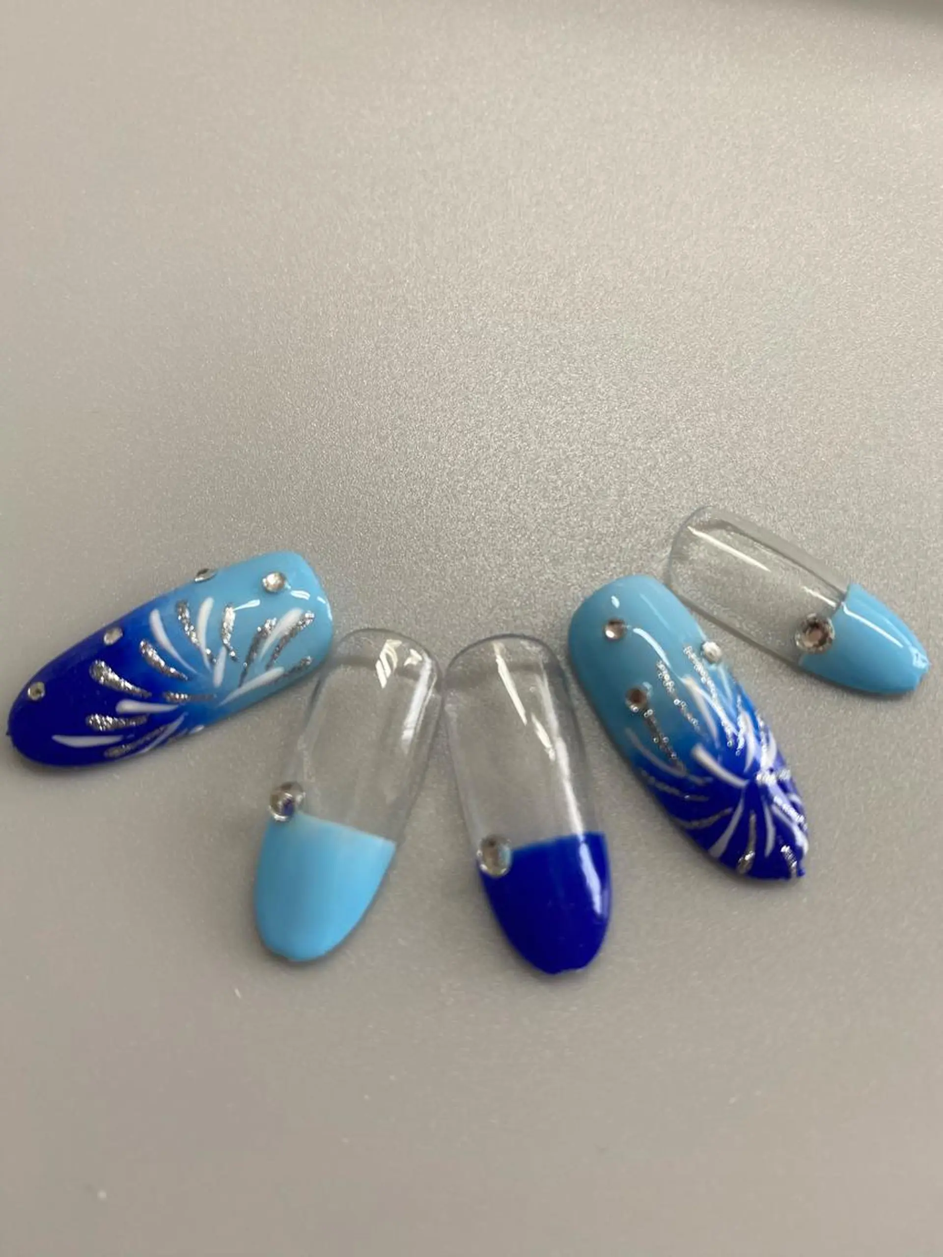 ネイル ハンドネイル ニュアンスネイル🌈 MYU Nailsのネイルデザイン