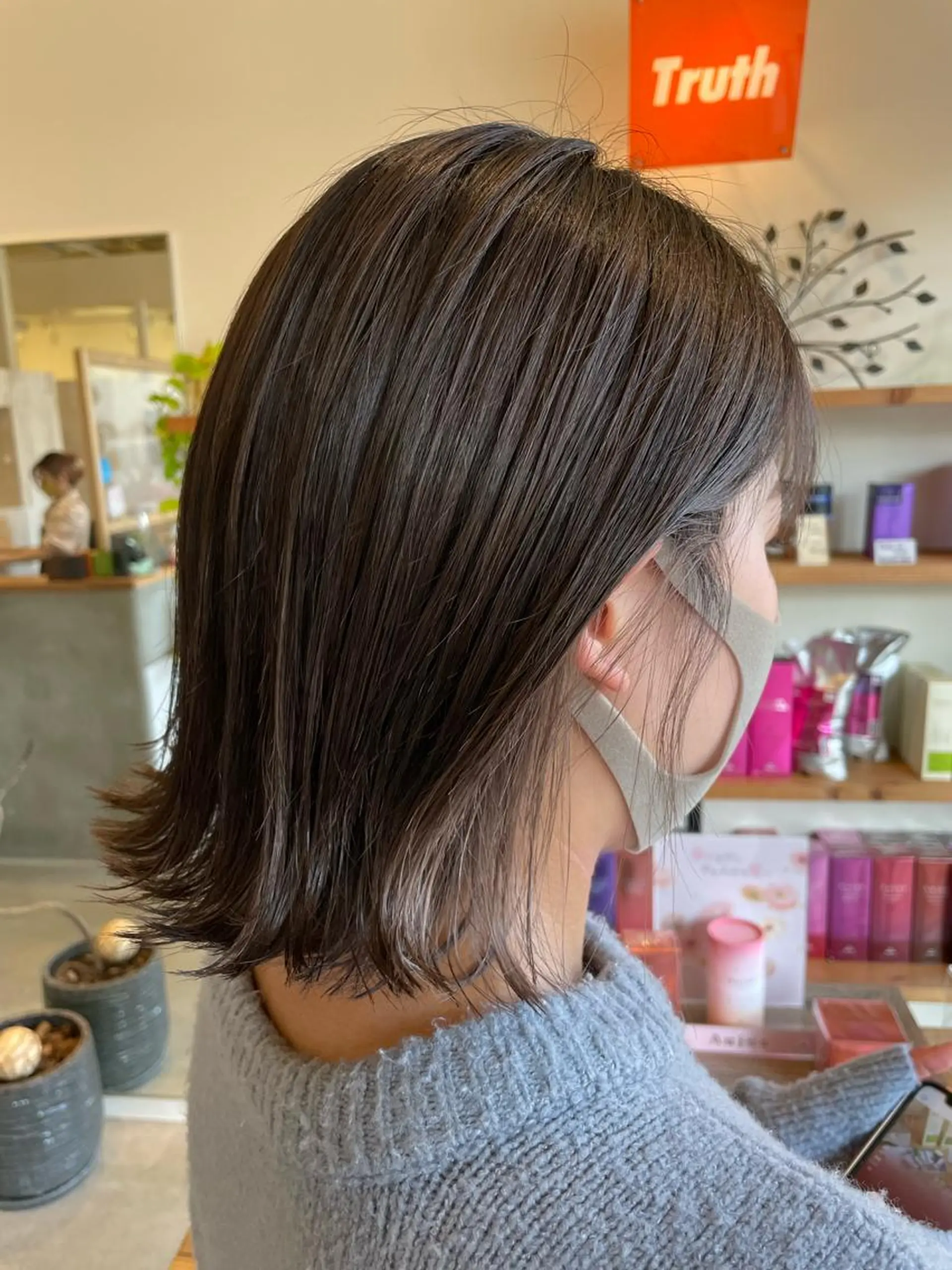 ミディアム 康本 瑞季のヘアスタイル