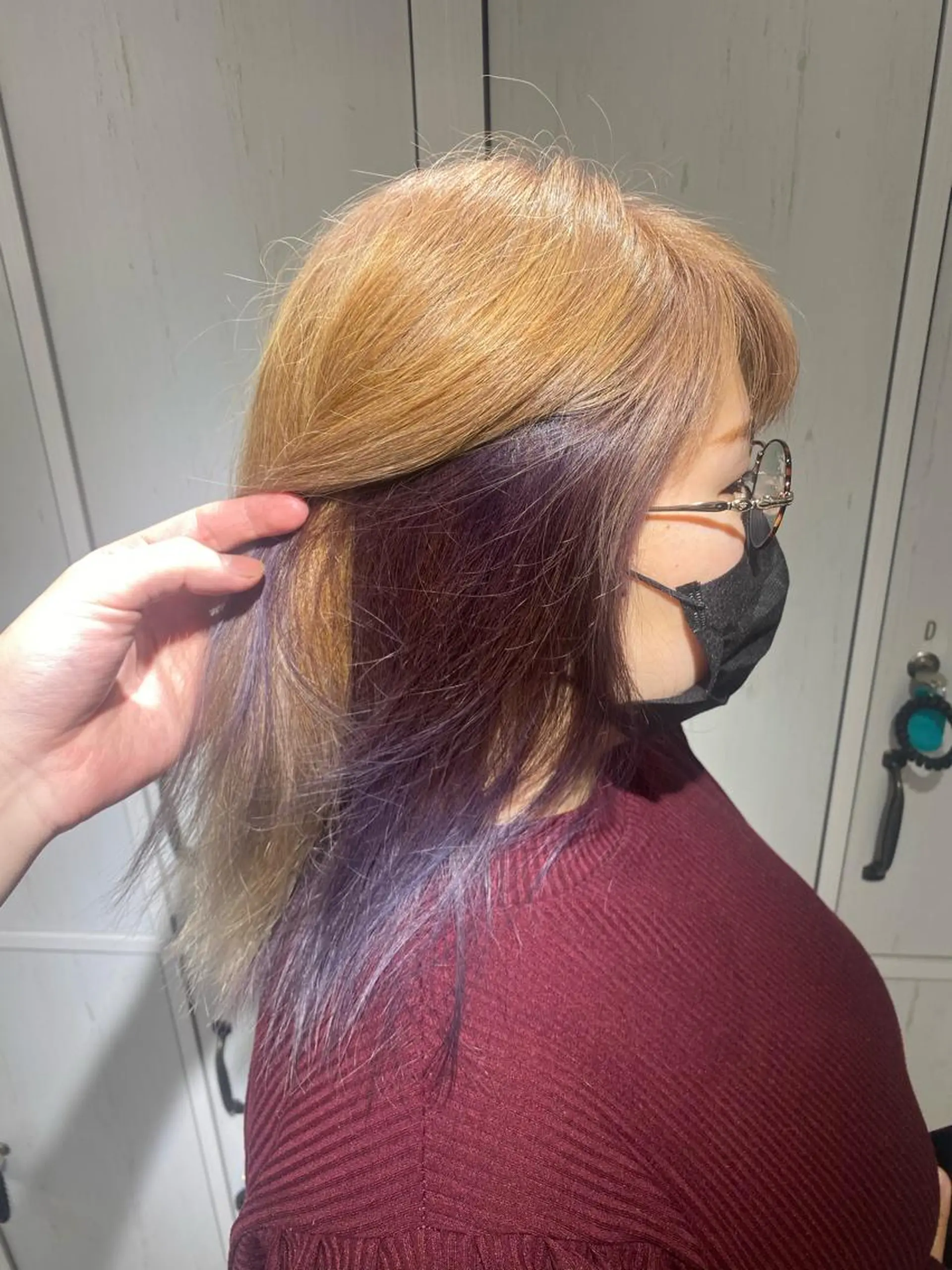 ロング カラー ブロンド ブルーカラー ブルーバイオレット バイオレットカラー 縮毛矯正とレイヤー カット/杉村凜汰郎のヘアスタイル