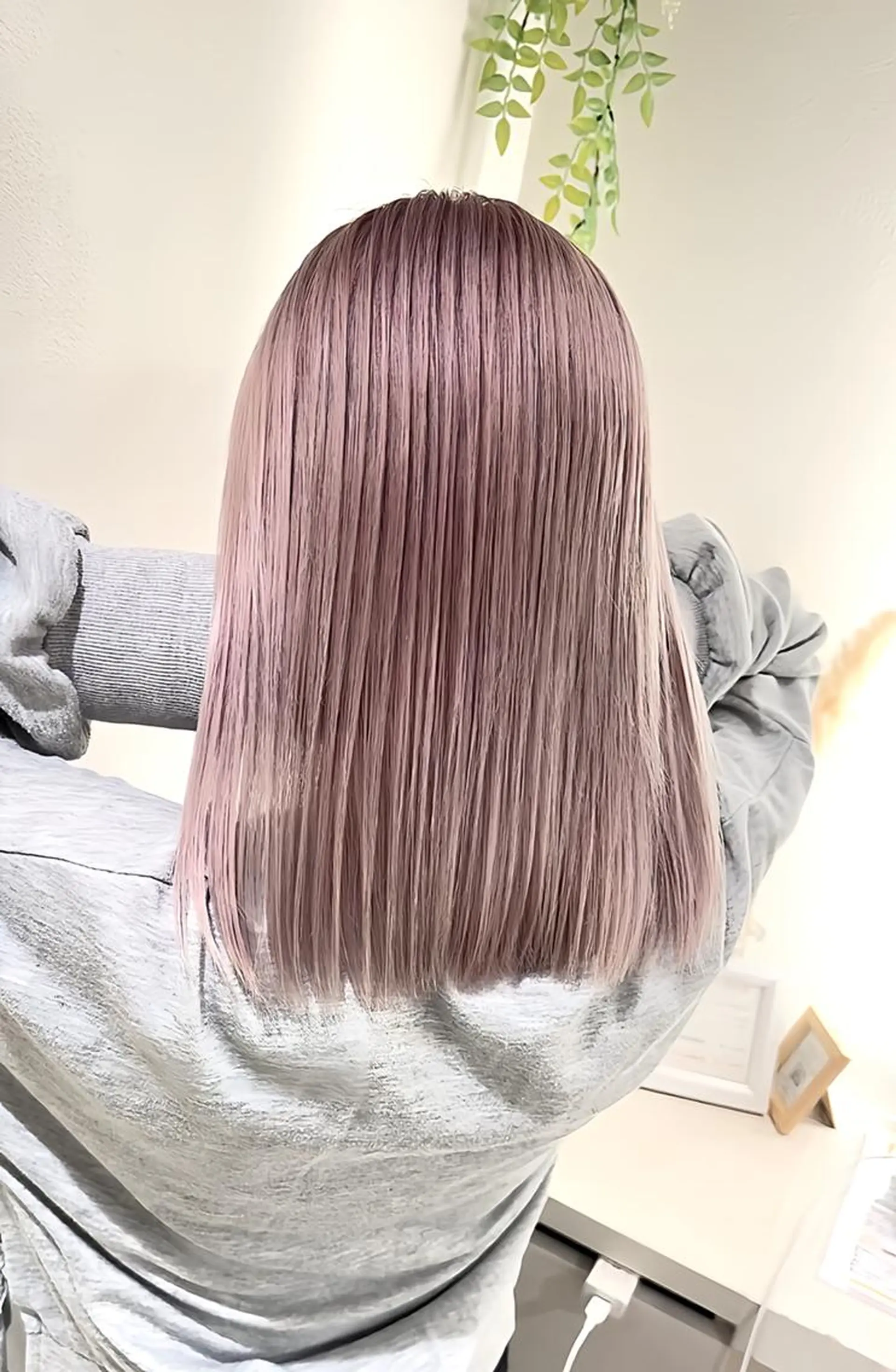 セミロング カラー ブリーチ 髪質改善 渡邊楓果／髪質改善 ブリーチ/カラーのヘアスタイル