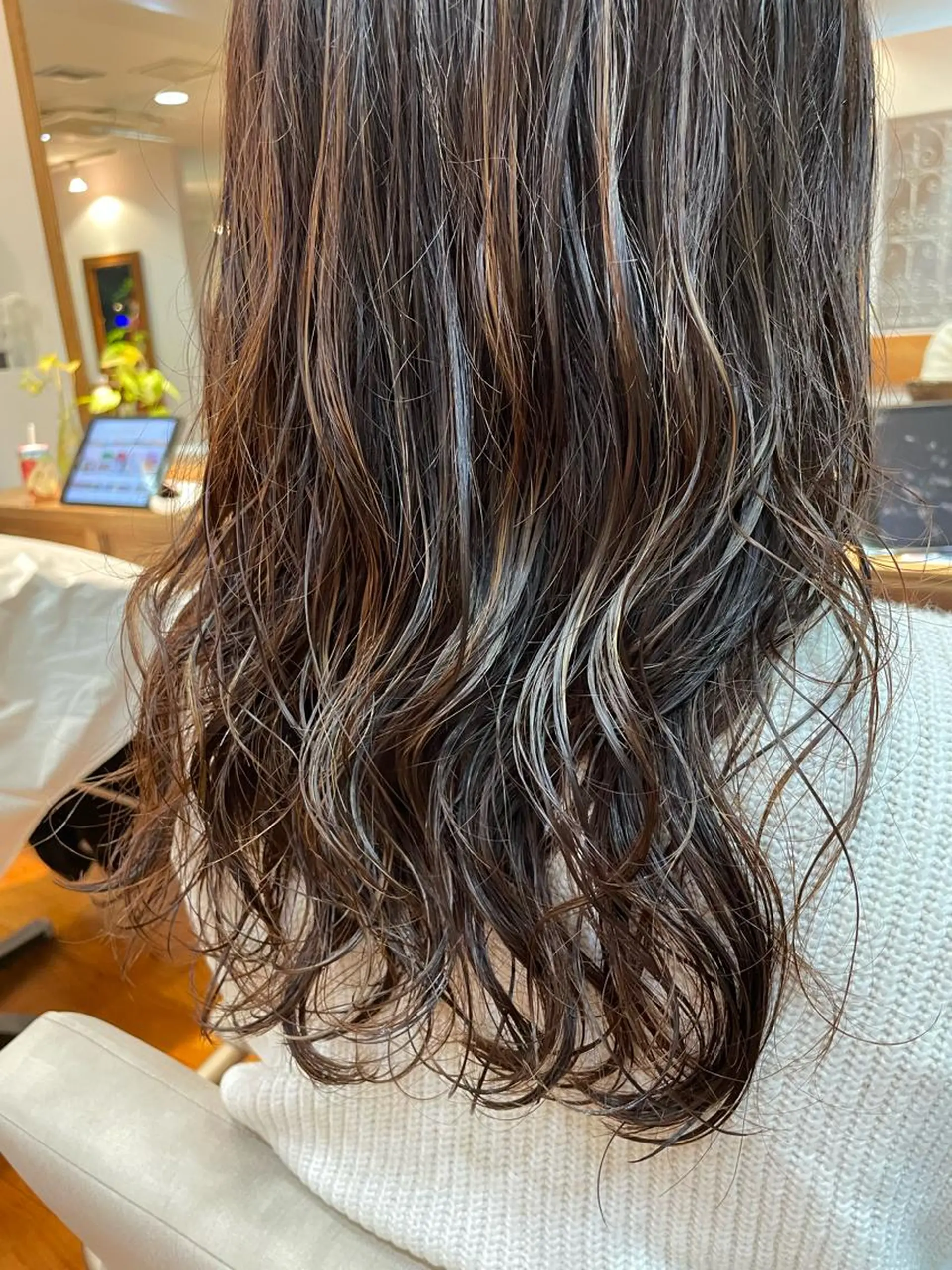 パーマ 江里口 愛のヘアスタイル