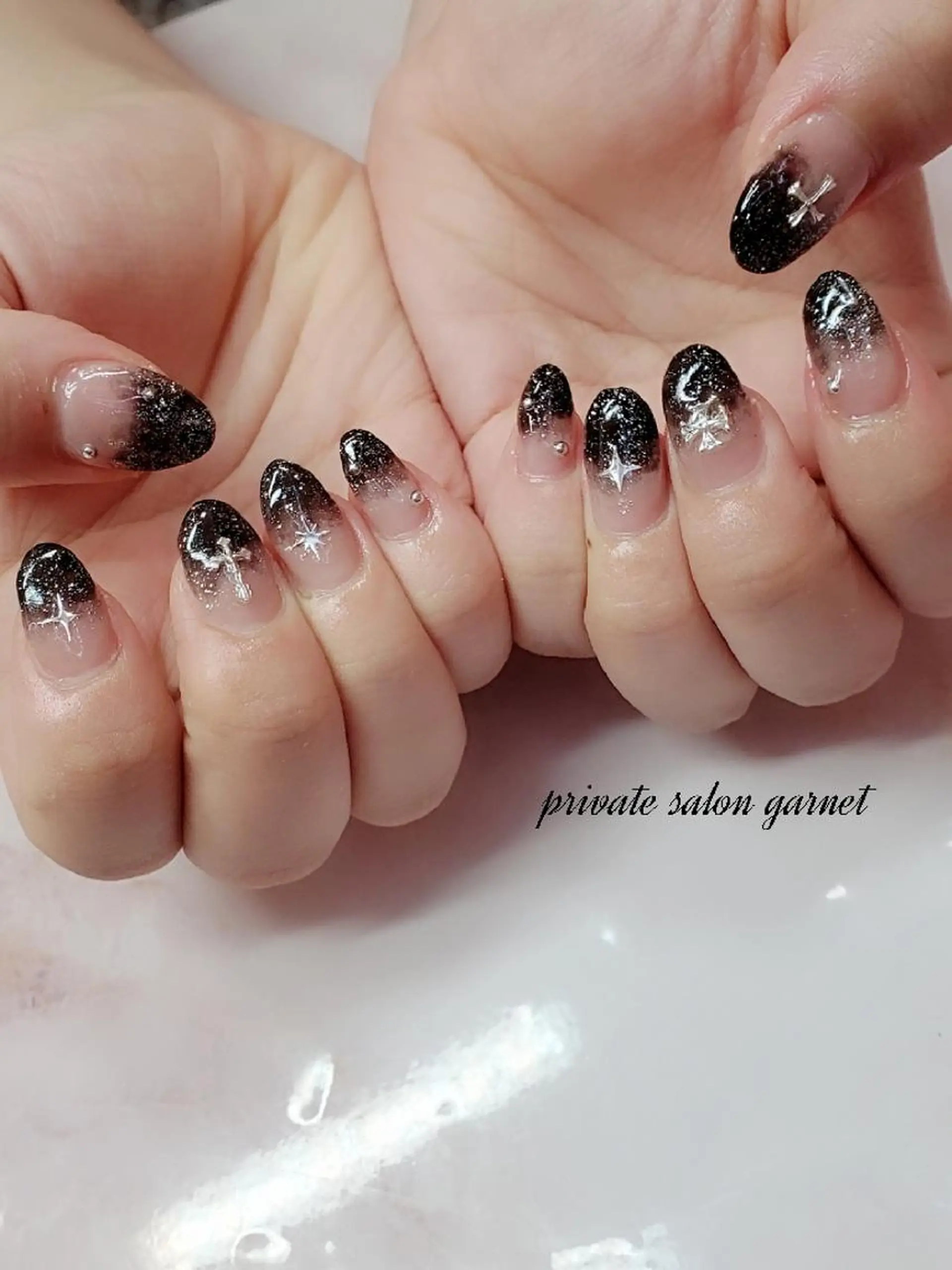 ネイル シルバー Garnet nailのネイルデザイン