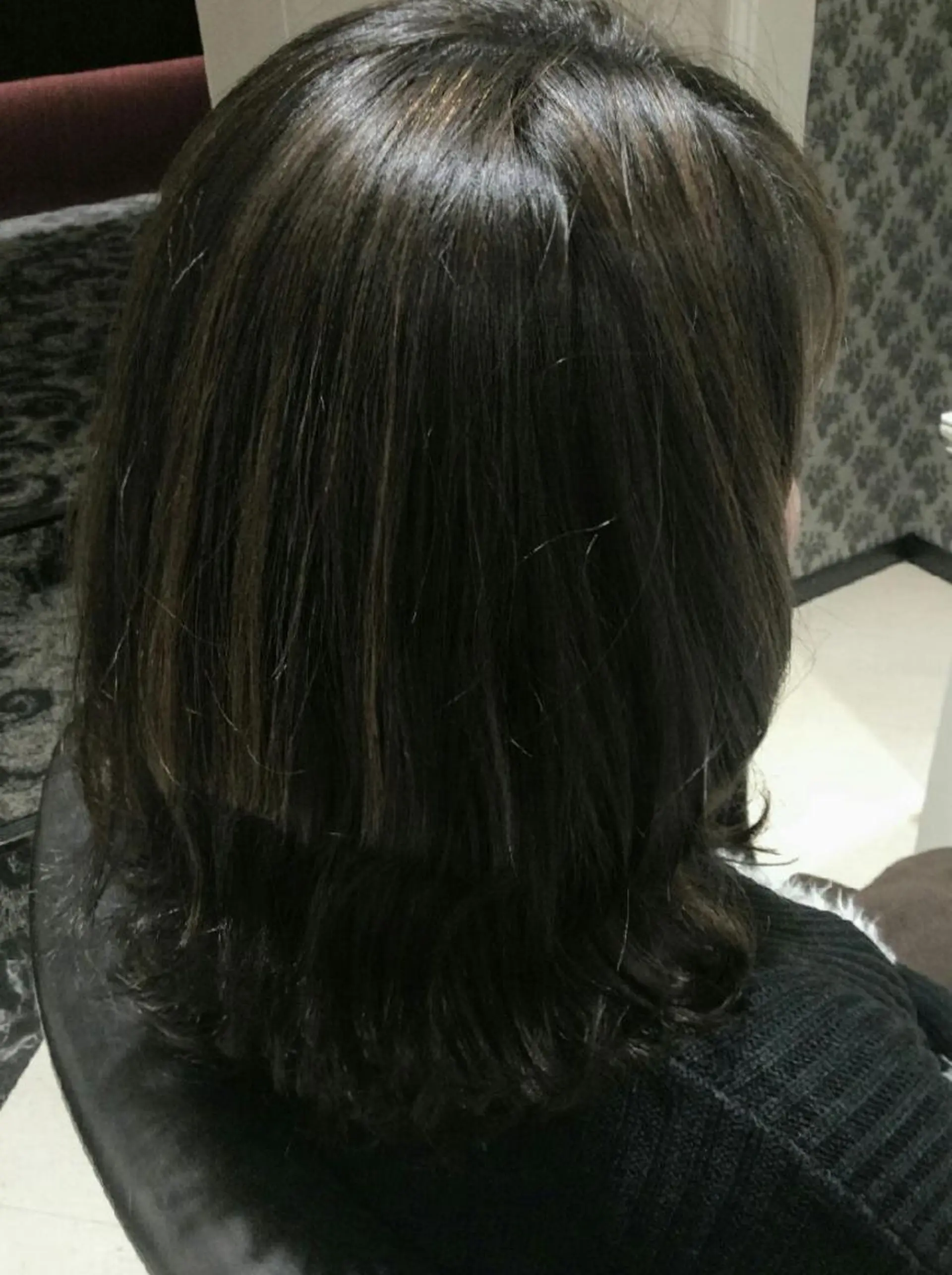 ミディアム カラー パーマ ブルーカラー ブルーグレー ブルーグレージュ グレージュ ハイライトカラー ドゥワドフェパマル所属・畠村 美智子のヘアスタイル