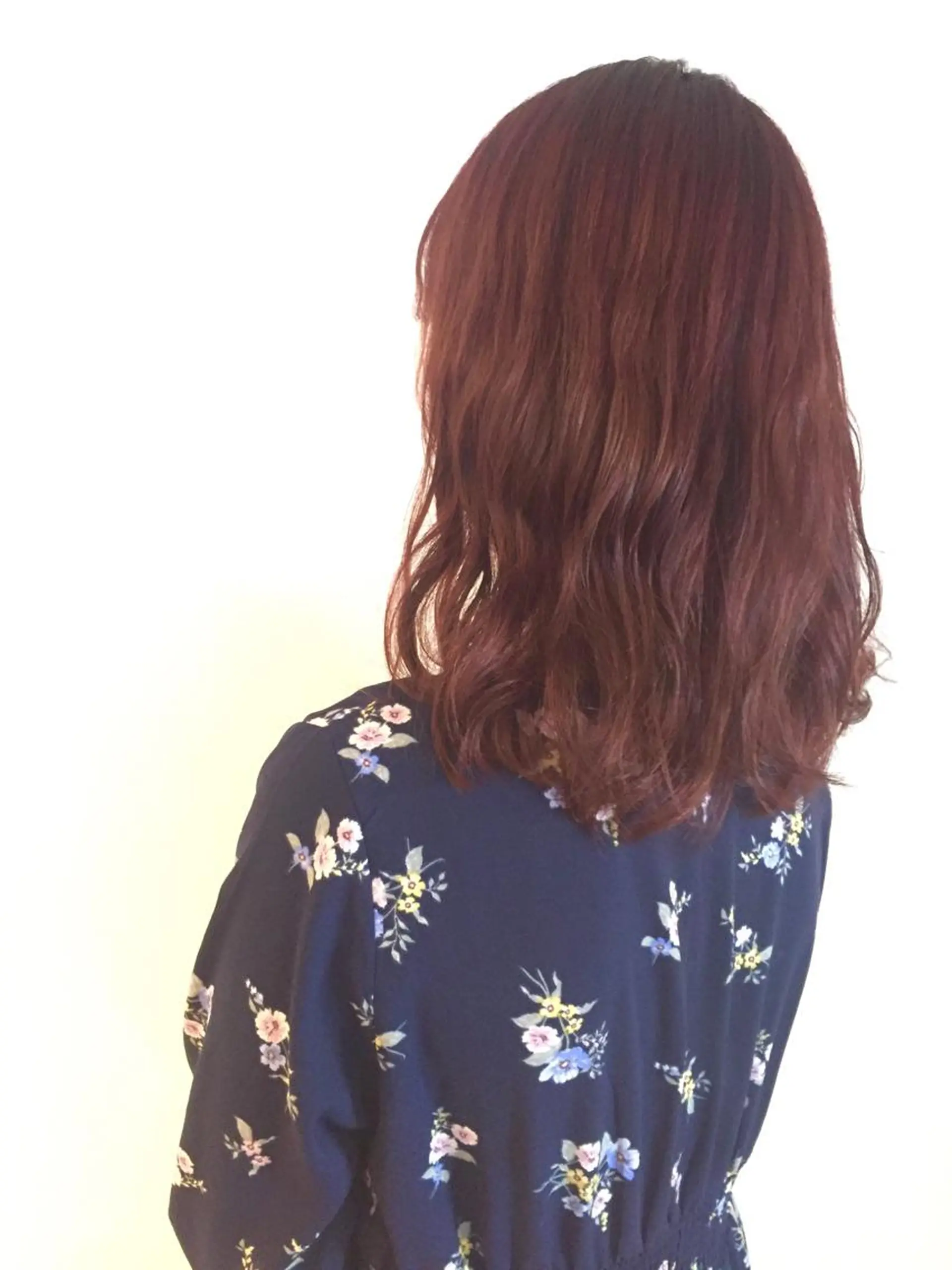 ミディアム カラー カット パーマ 稲田 結衣夏のヘアスタイル