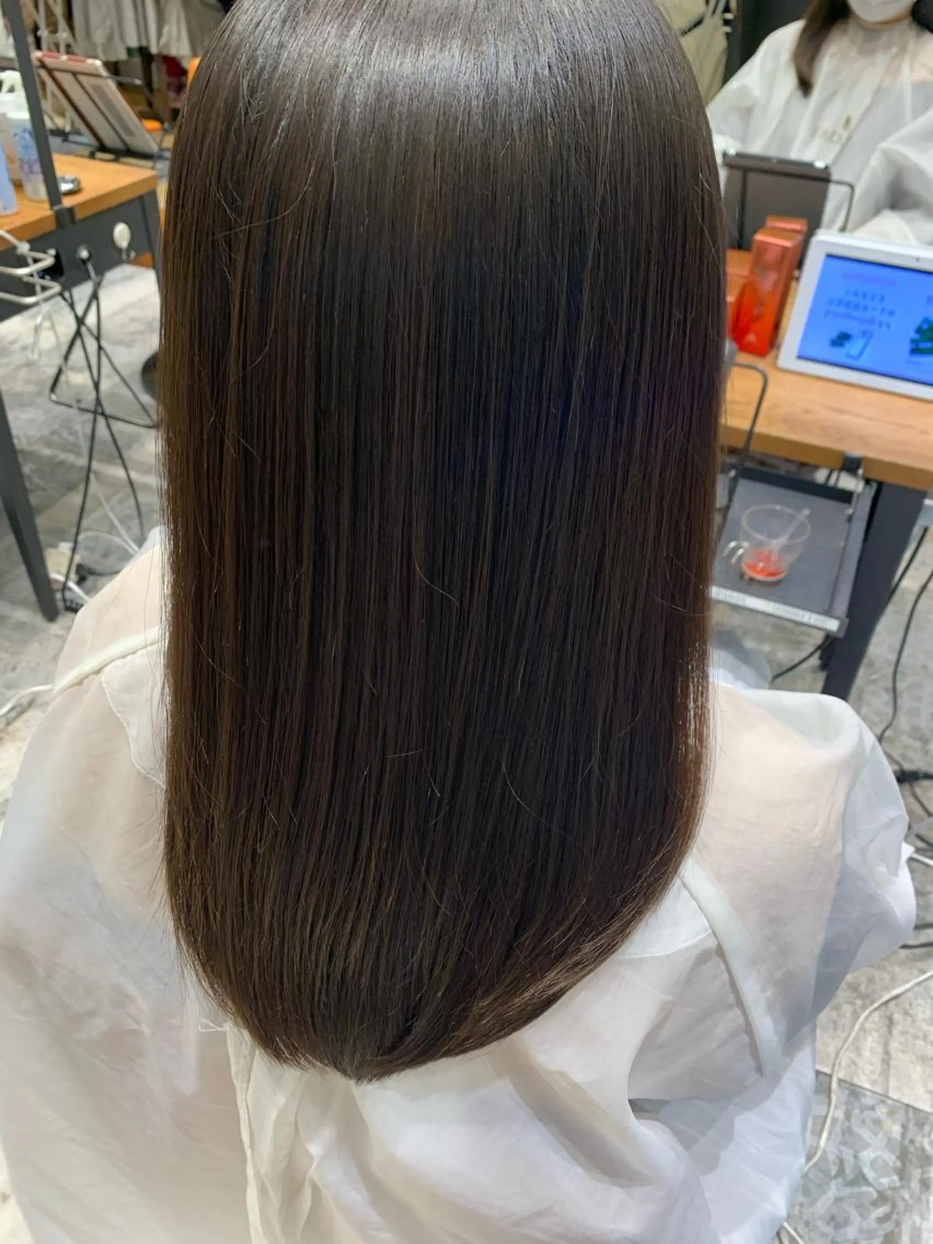 セミロング パーマ 伸ばしかけ 髪質改善 小顔カット トリートメント 美髪ヘッドスパ🫧 西山紗奈江💆‍♀️のヘアスタイル