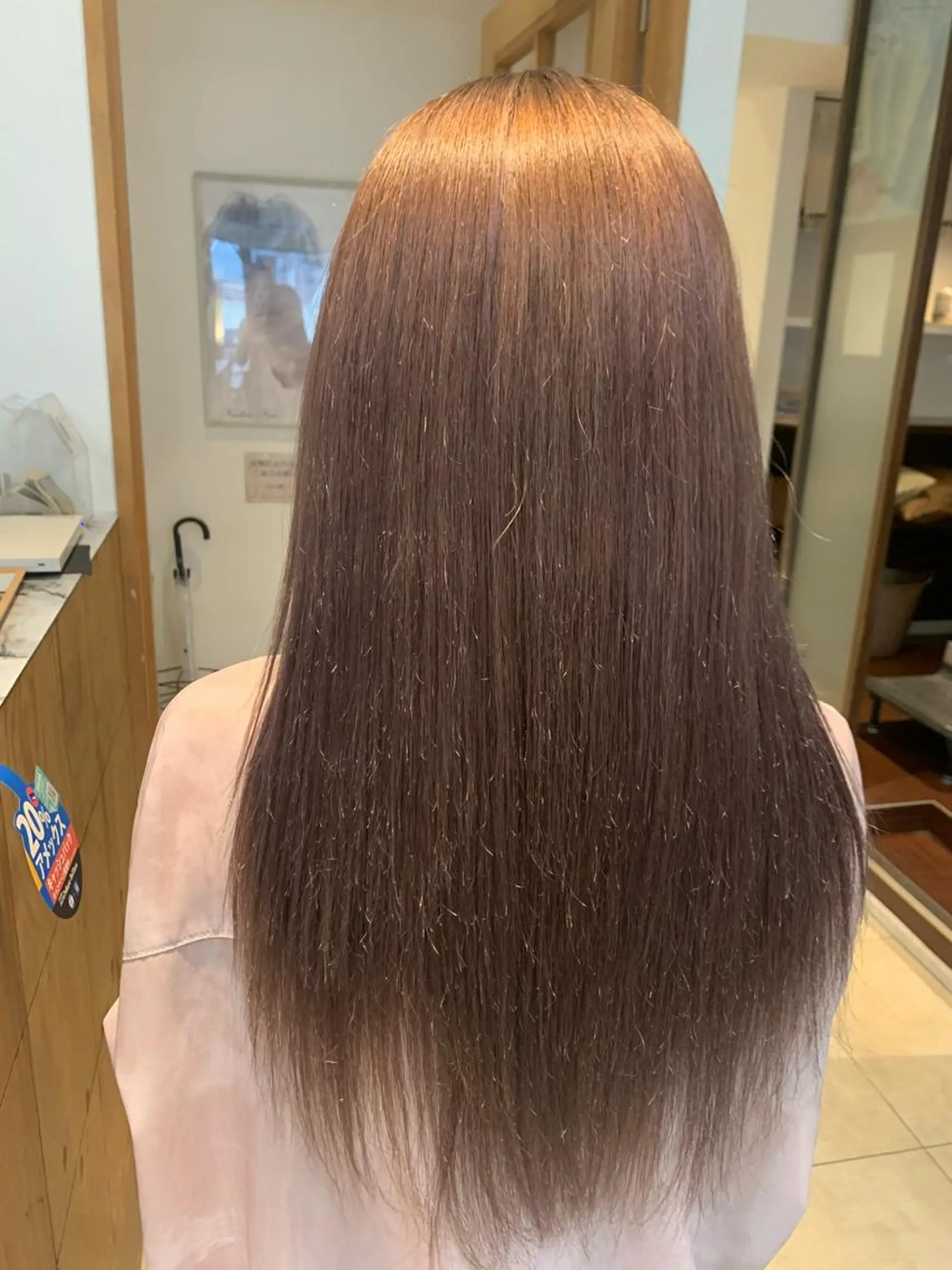 ロング ラベンダーベージュ ヘアカラー 庄司 沙羅のヘアスタイル