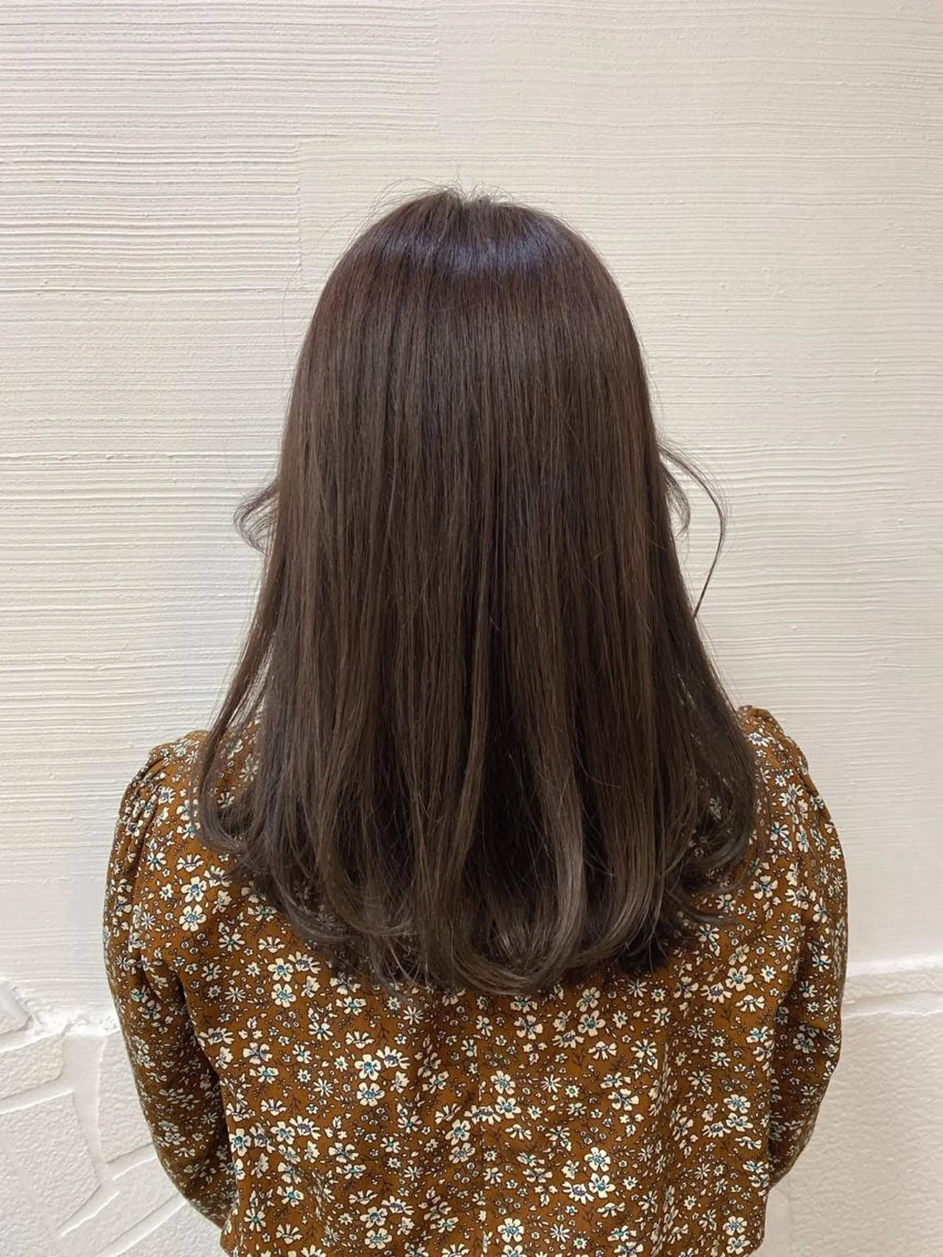 ミディアム カラー ベージュカラー グレージュ ラベンダーカラー ラベンダーグレージュ ラベンダーグレー カット ヘアカラー トリートメント ボブ/縮毛矯正/ レイヤー/塚田のヘアスタイル