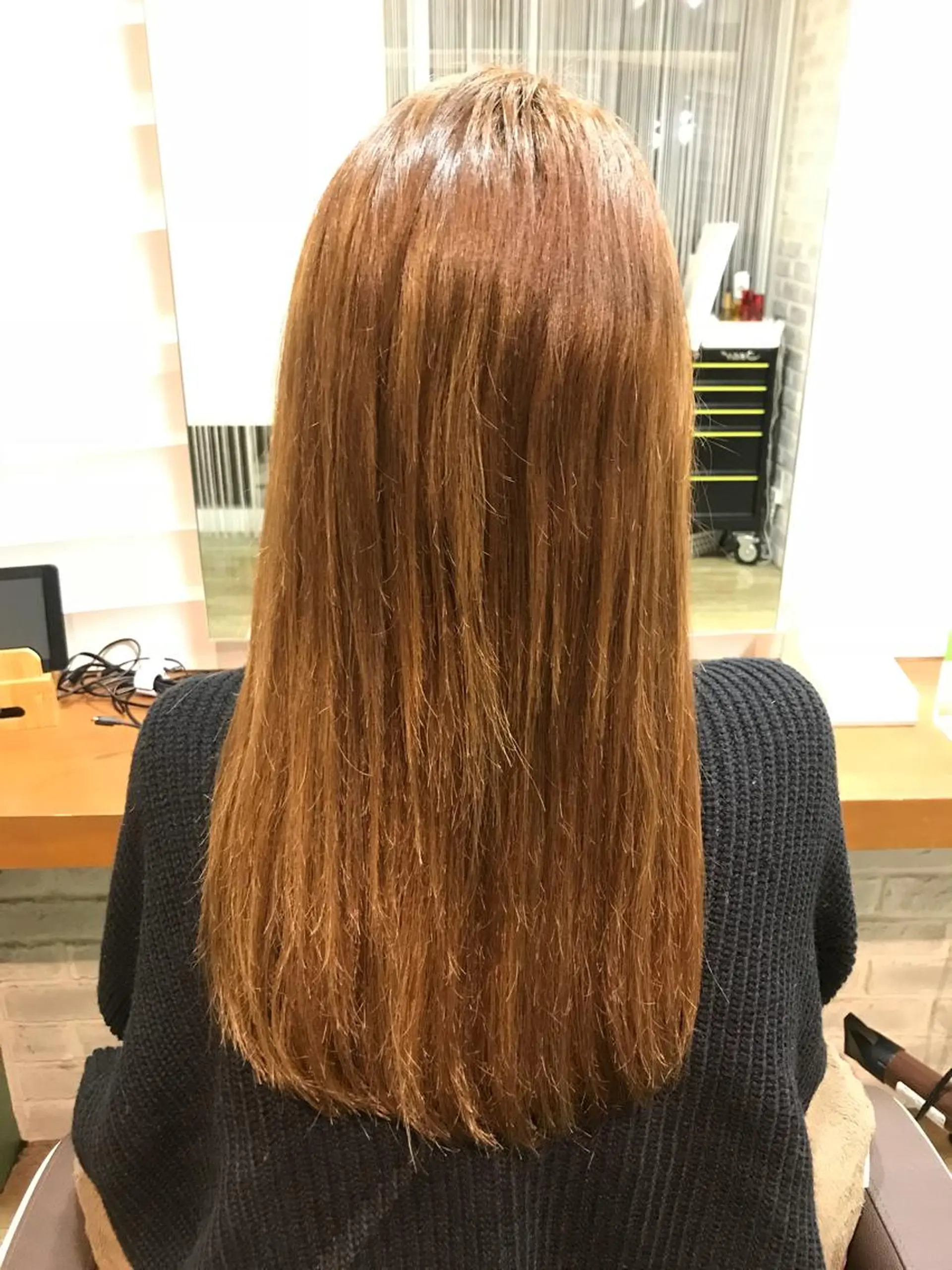 セミロング 川村 綾のヘアスタイル