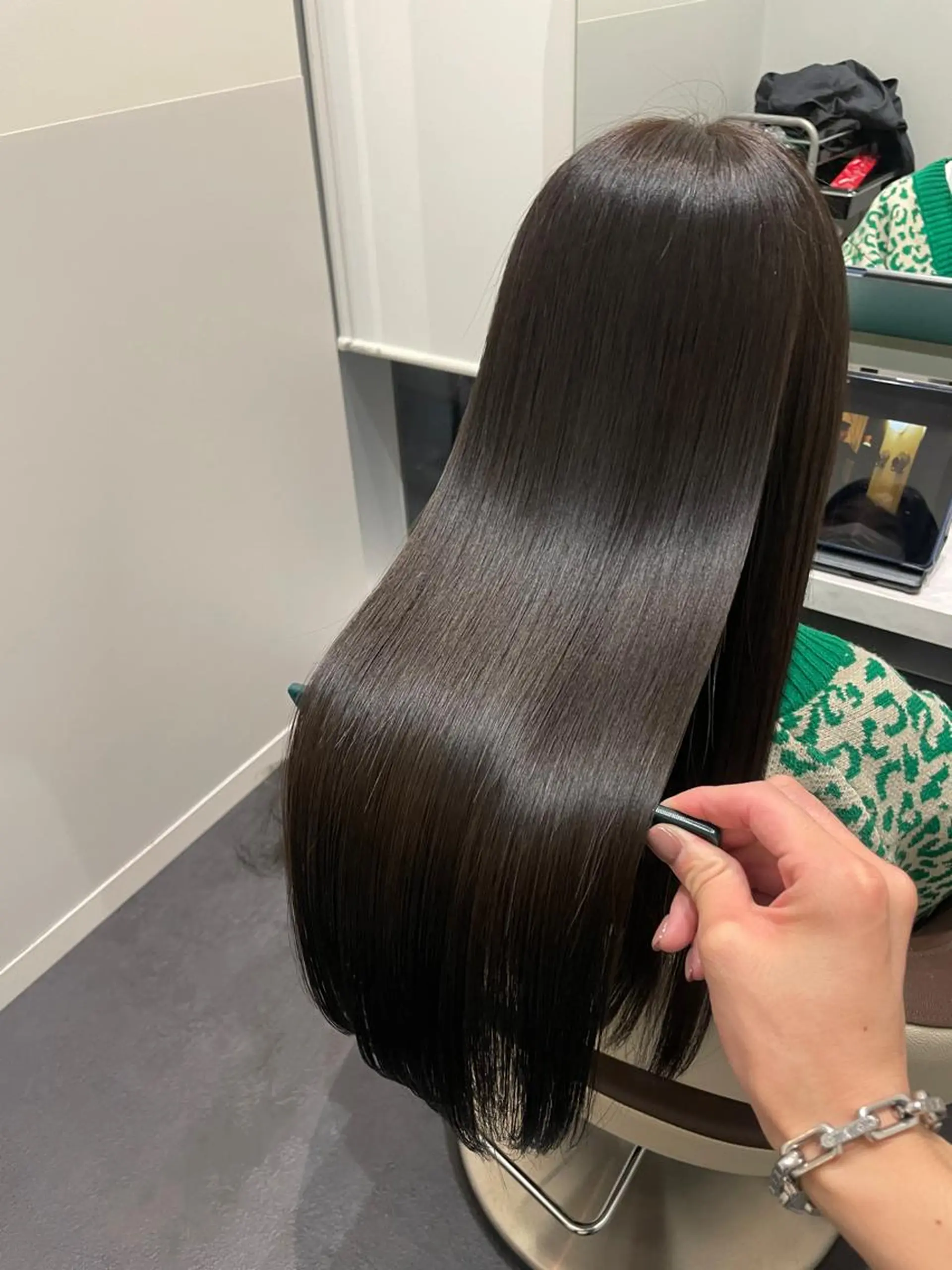 ロング カラー 縮毛矯正 🌈本物の髪質改善 森田涼平のヘアスタイル