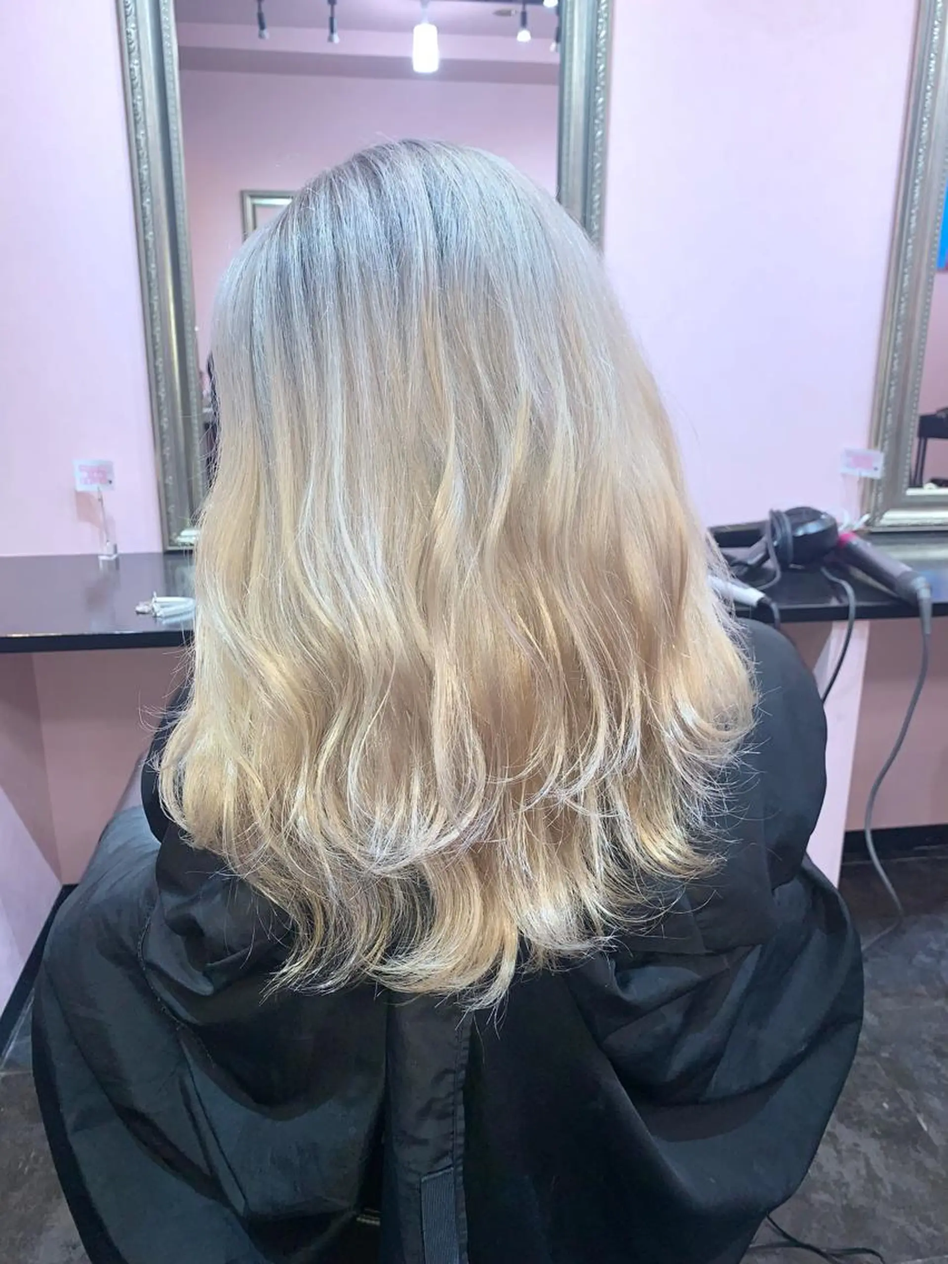 セミロング カット ヘアカラー トリートメント Selene hair OSAKAのヘアスタイル