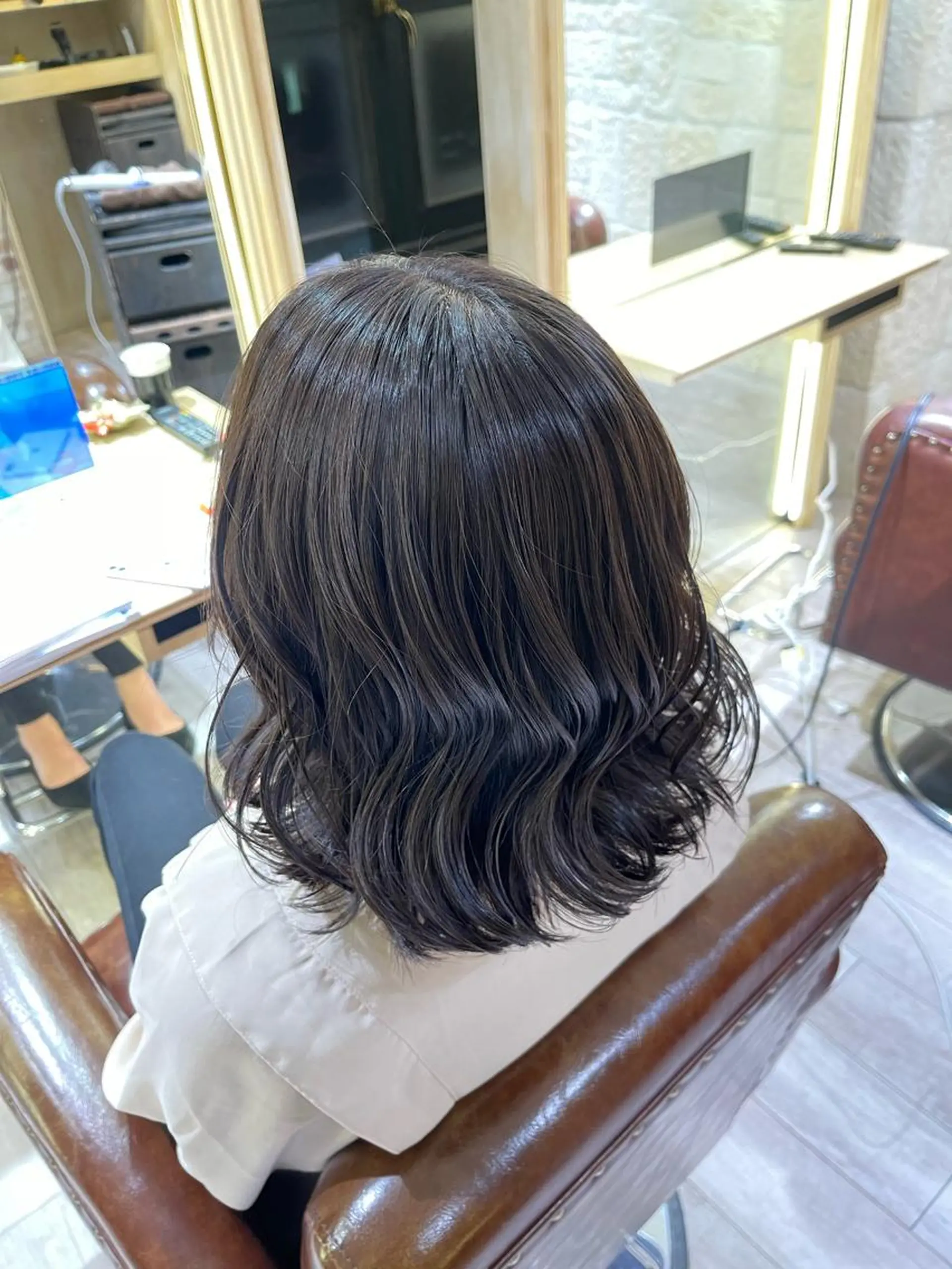 ミディアム カラー アッシュ 千代 夏輝のヘアスタイル