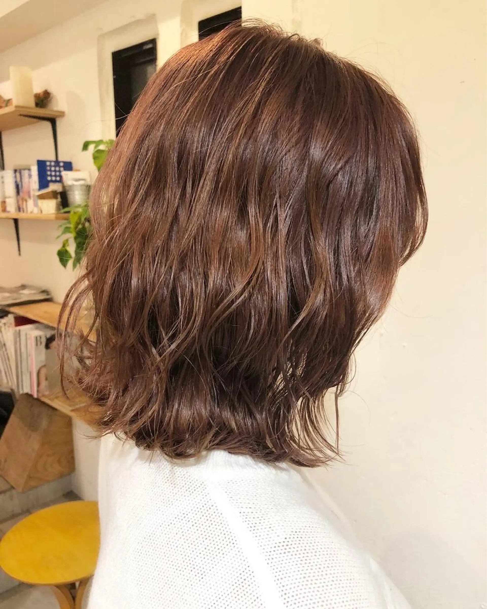 ミディアム カラー ヘアアレンジ メンズ キッズ ネイル マツエク・マツパ レッドカラー 赤色 透明感カラー🤎 ゆりのヘアスタイル