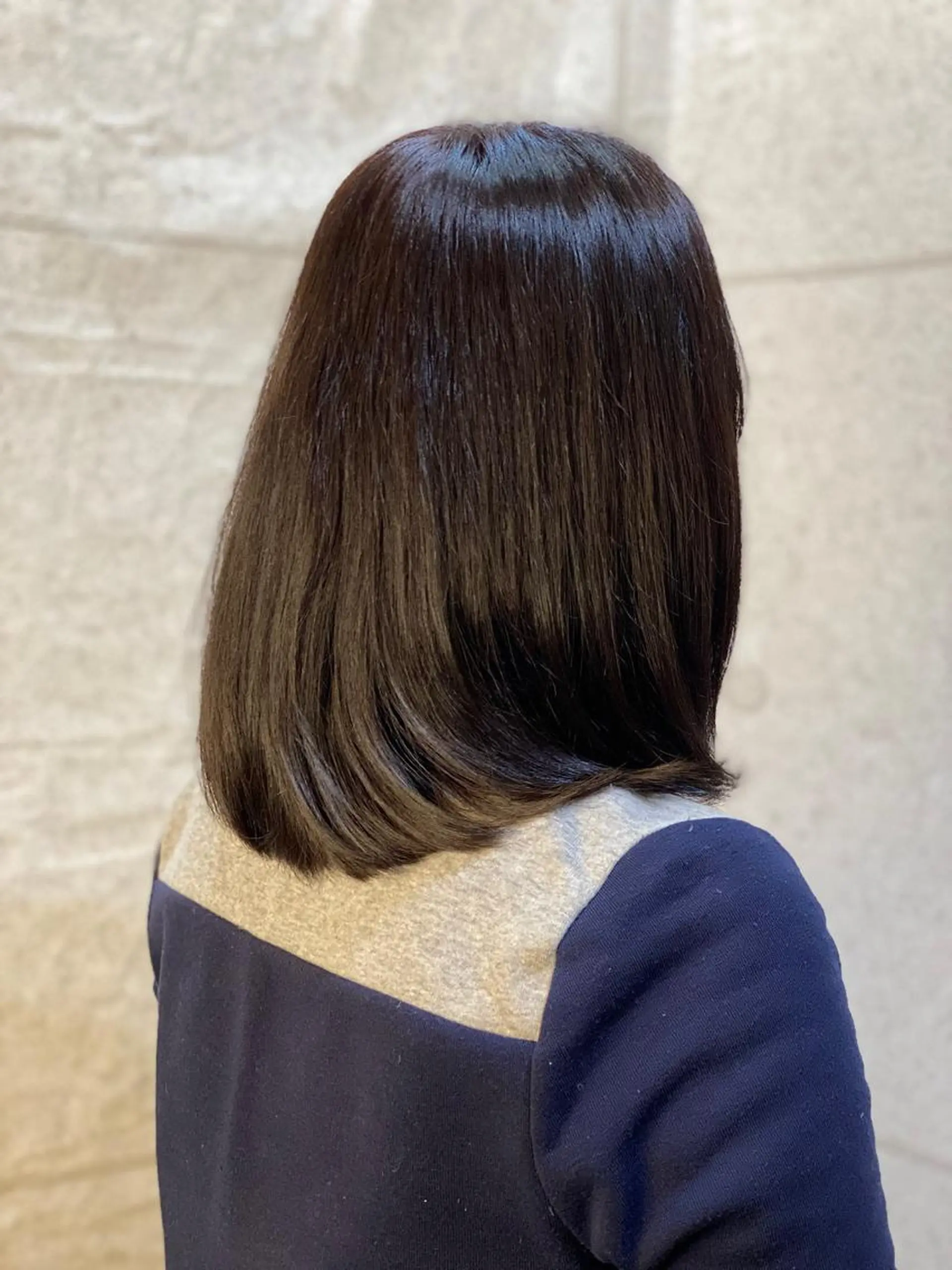 ミディアム カット ヘアカラー 長濱 俊のヘアスタイル