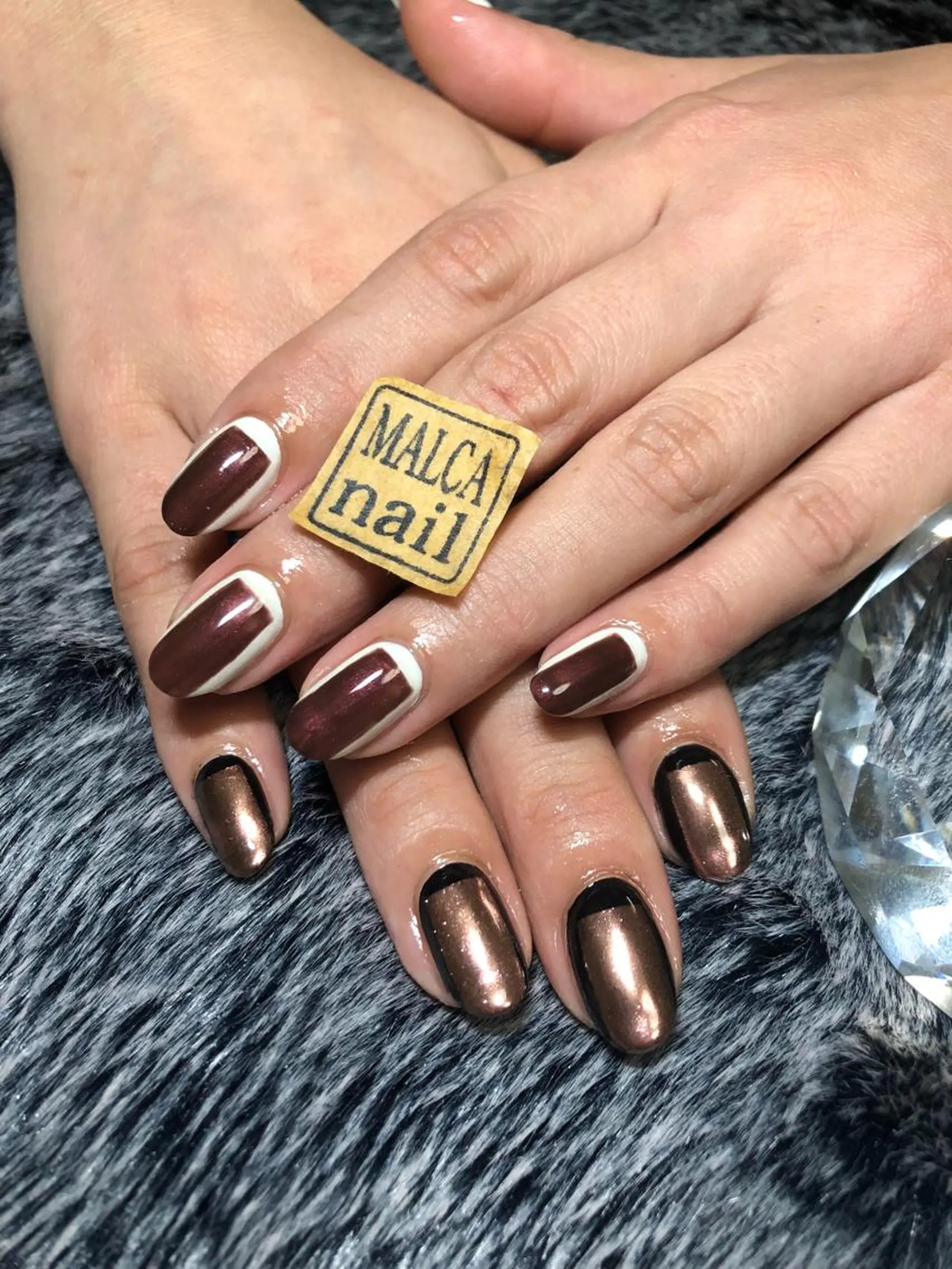 ミディアム カラー パーマ ヘアアレンジ キッズ ネイル マツエク・マツパ ハンドネイル 荒木 莉奈のネイルデザイン