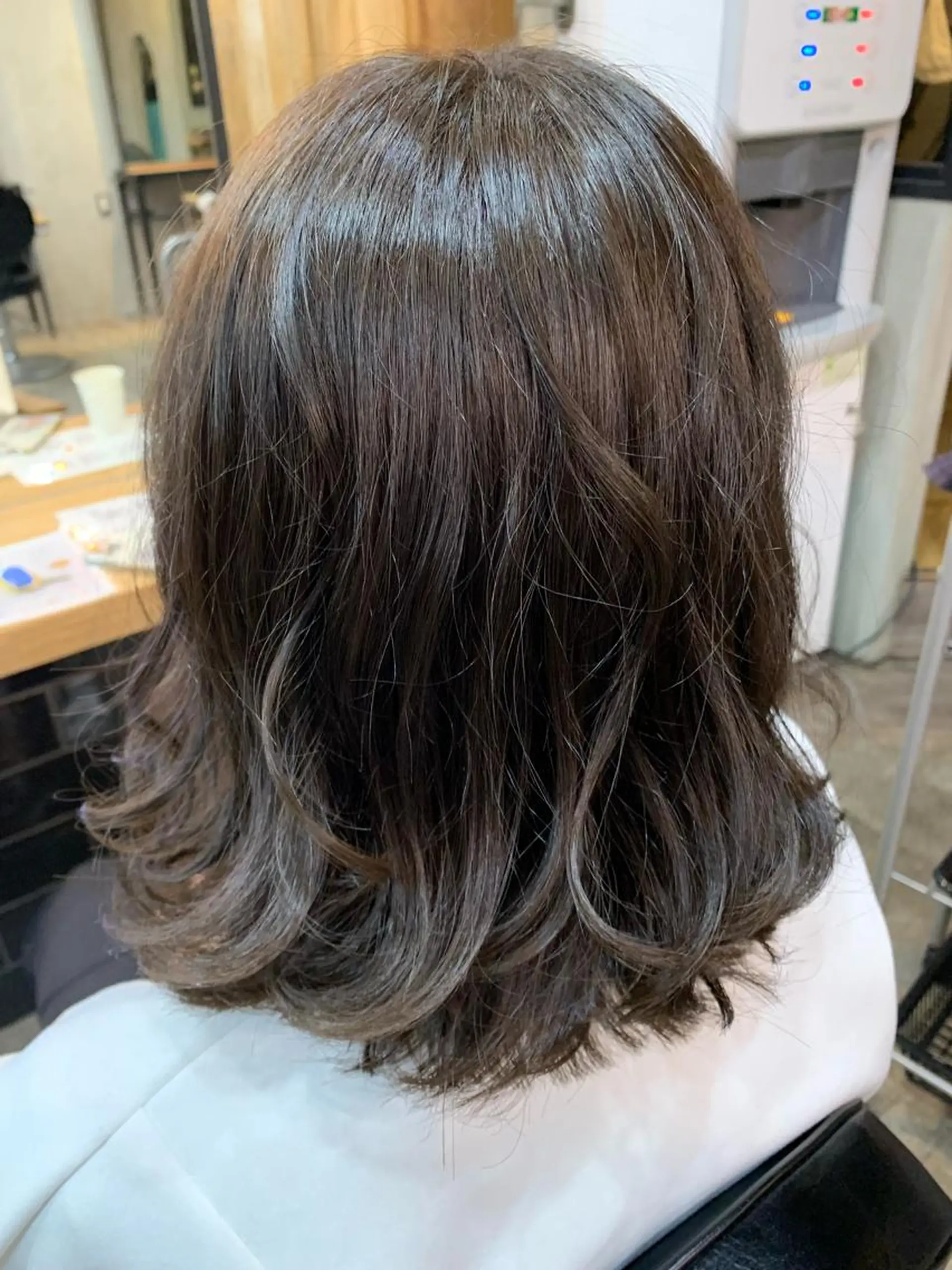 ミディアム アッシュ 河田 寧生のヘアスタイル
