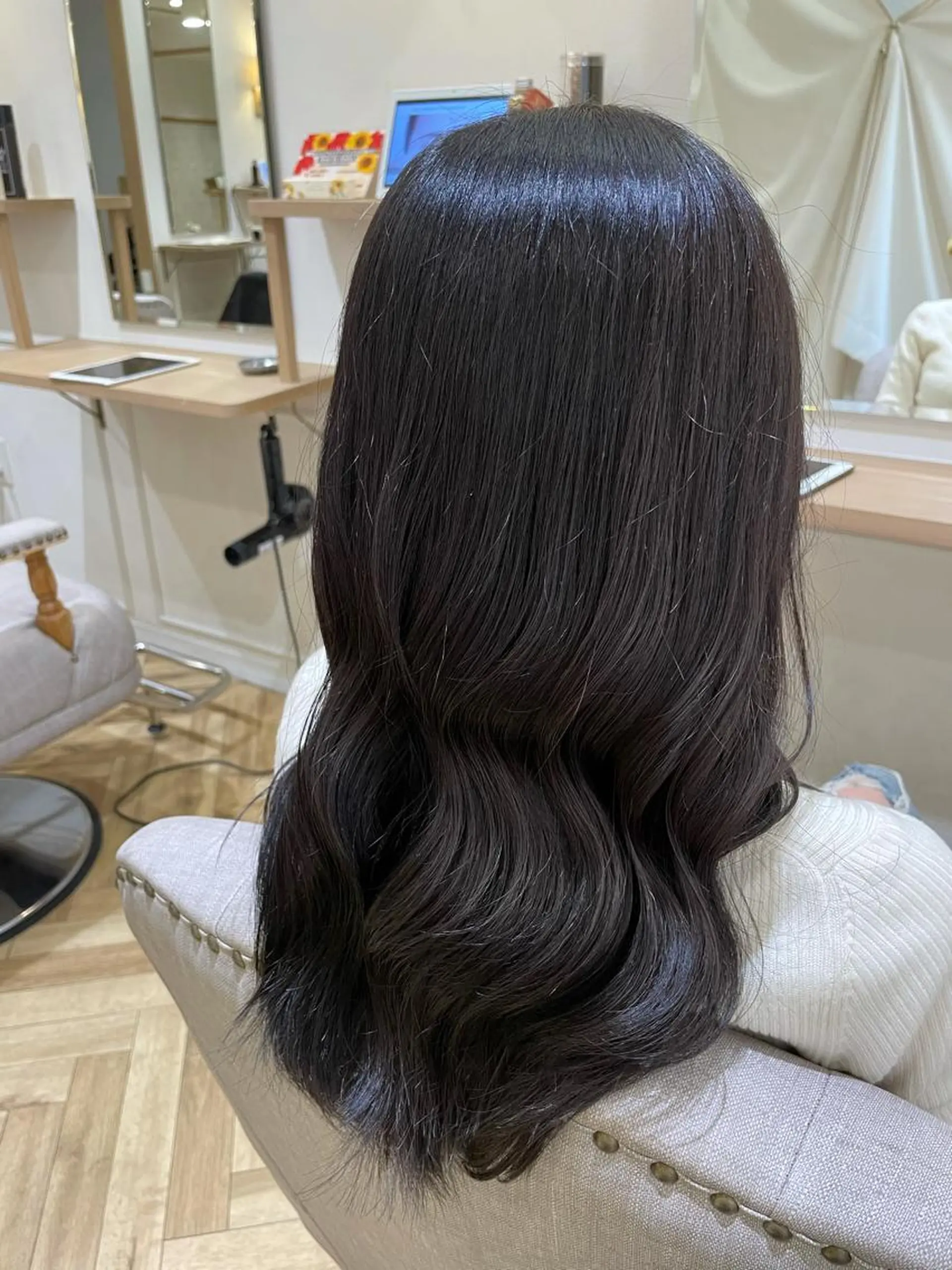 セミロング 髪質改善お任せ ください♪ひとみのヘアスタイル