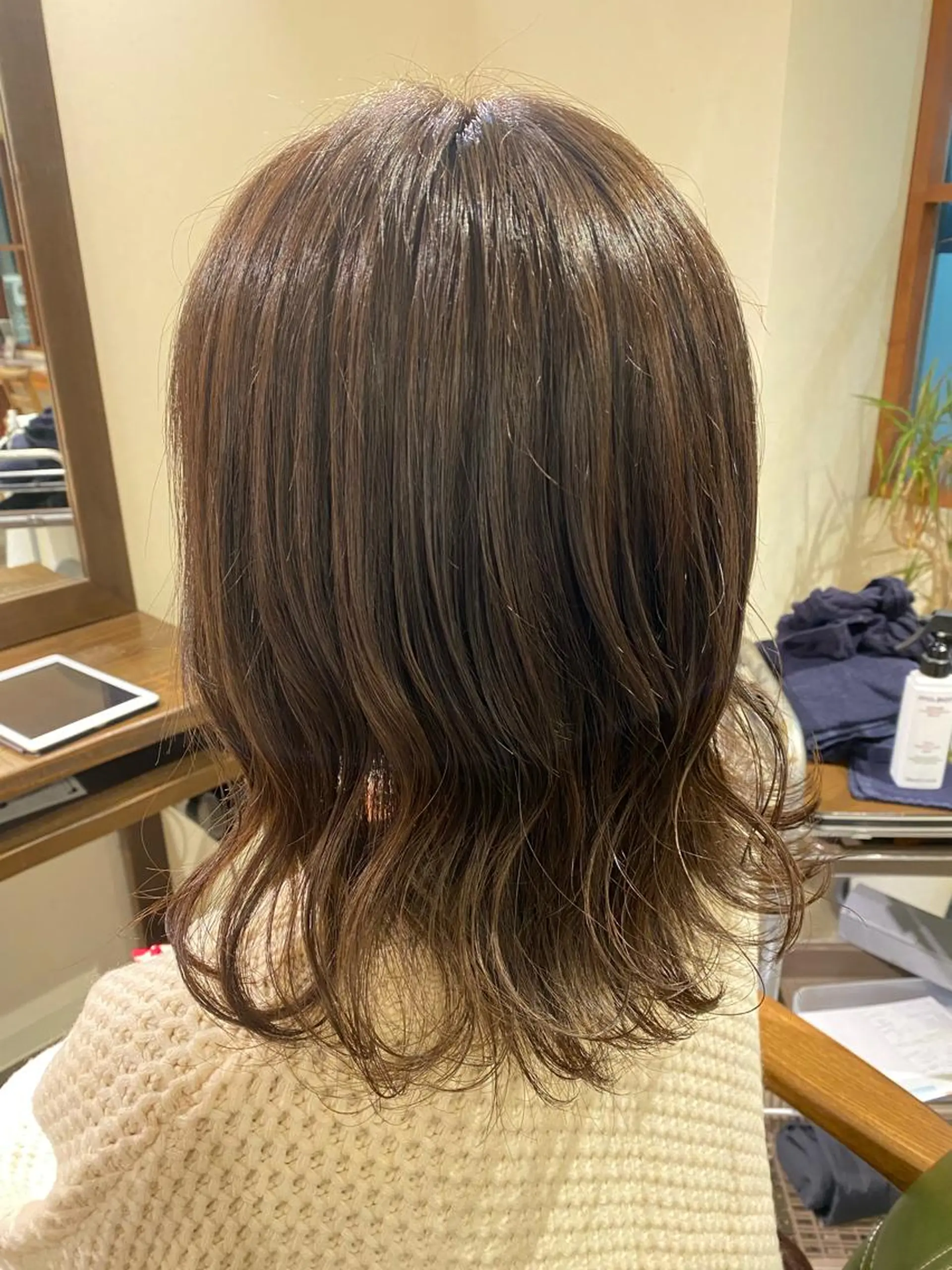 ミディアム カット パーマ 佐藤  真依のその他イメージ