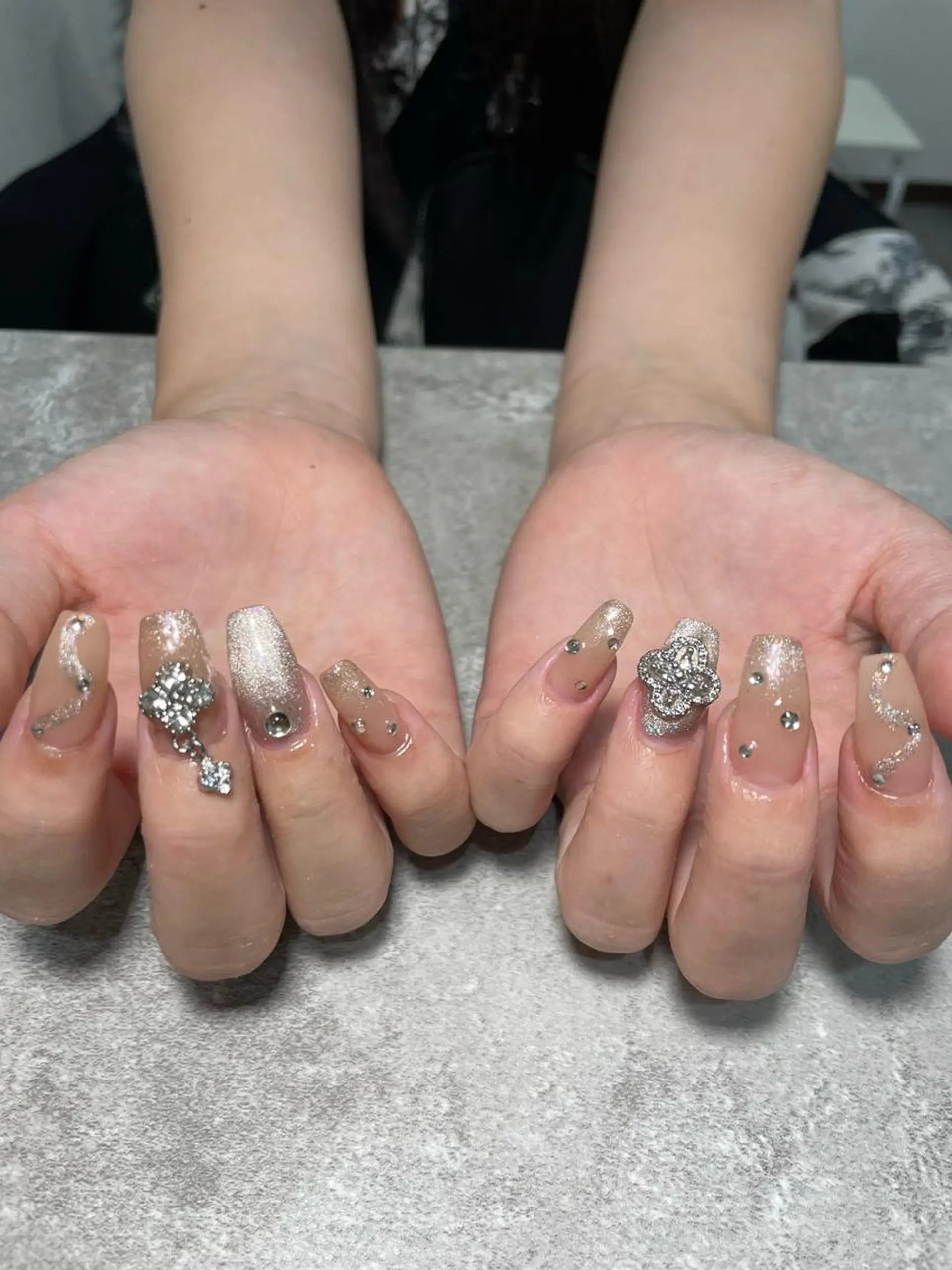 ネイル 長さ出し 持ち込み Raviliss ♡のネイルデザイン