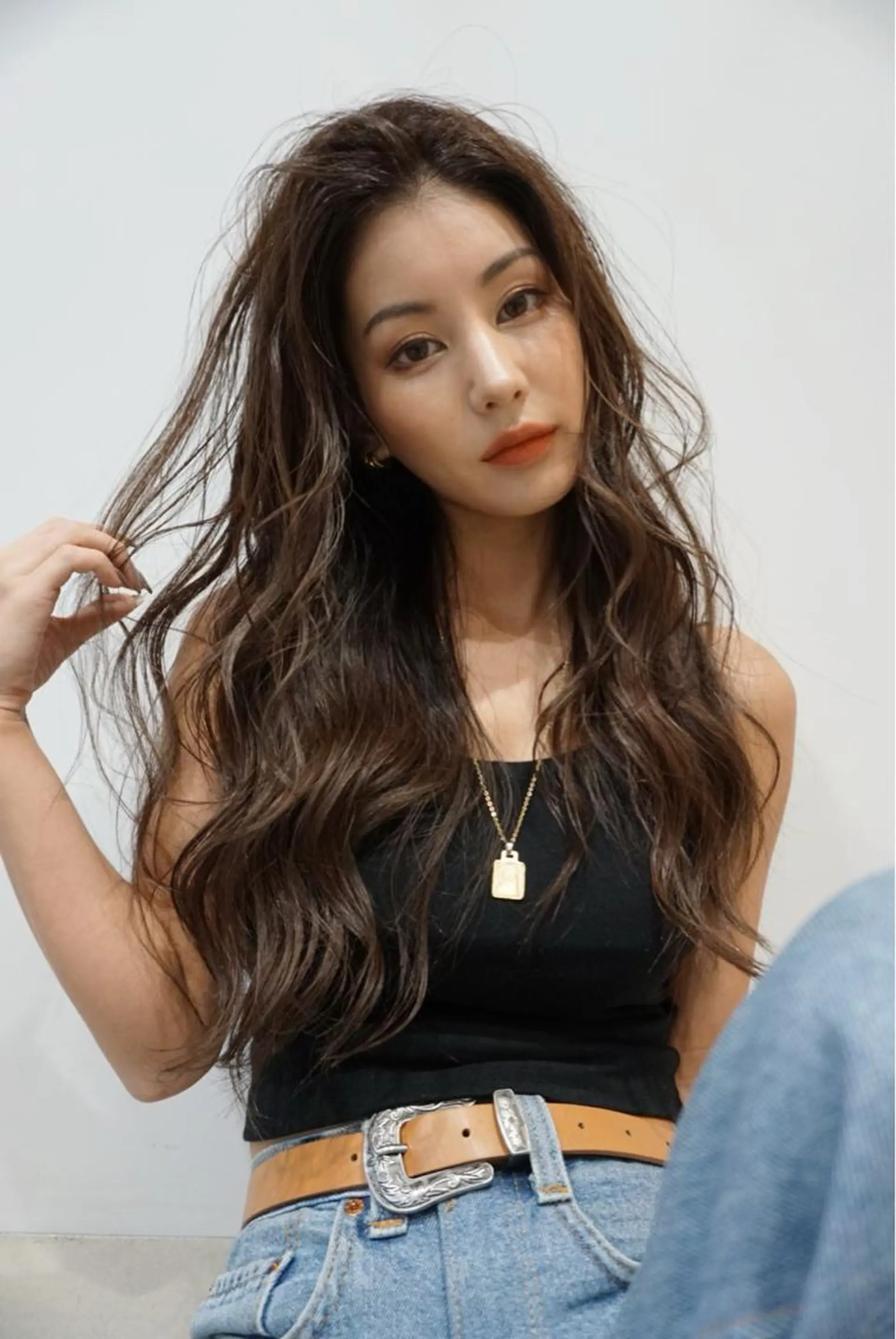 セミロング カラー ヘアアレンジ カット ヘアカラー トリートメント WATARU🔥／ 外国人風ハイライトのヘアスタイル