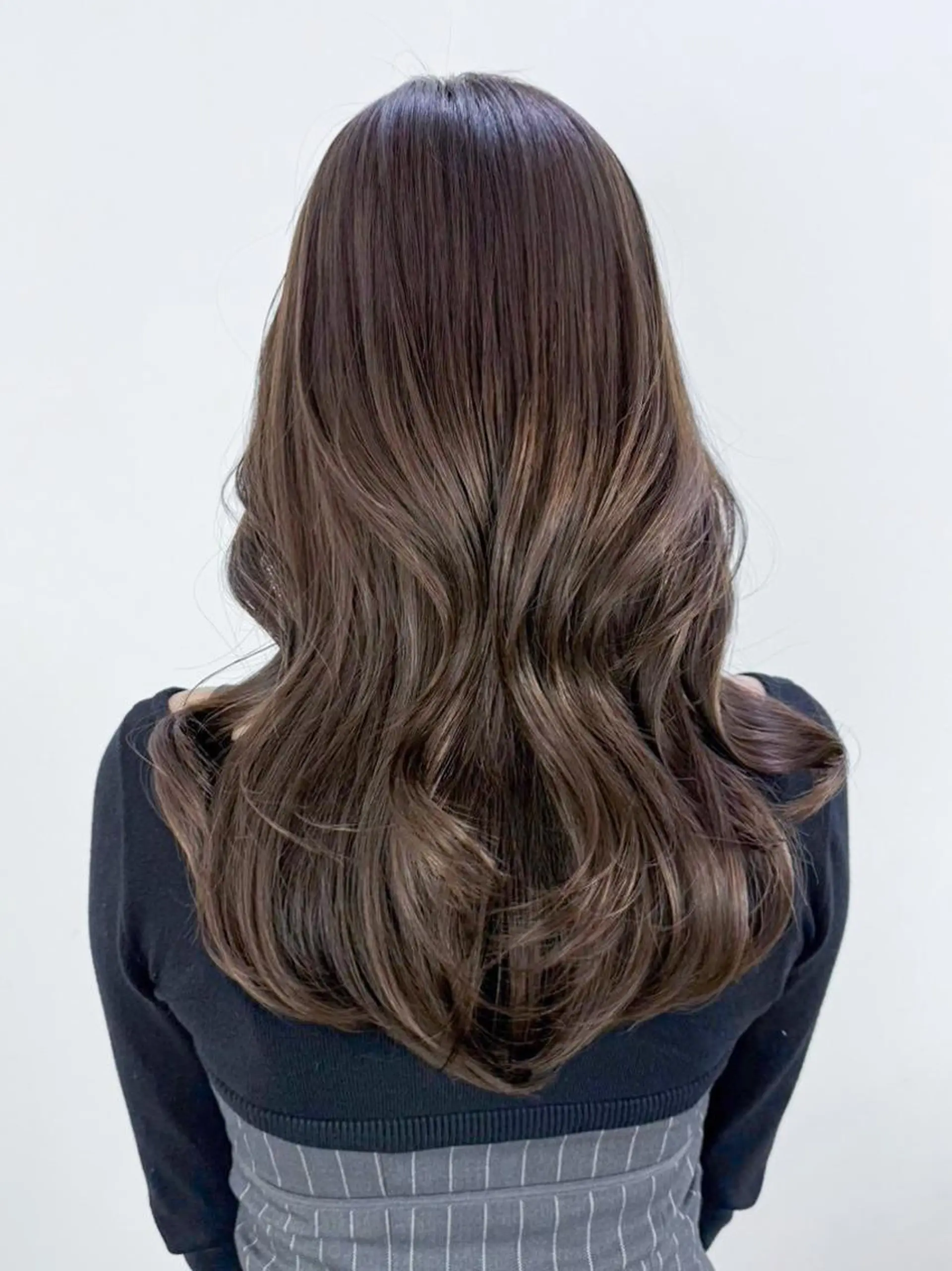 カラー セミロング 顔まわりレイヤー 顔周りカット 韓国風ヘア レイヤーカット カット ヘアカラー トリートメント ITbyALBUM 八王子店のヘアスタイル