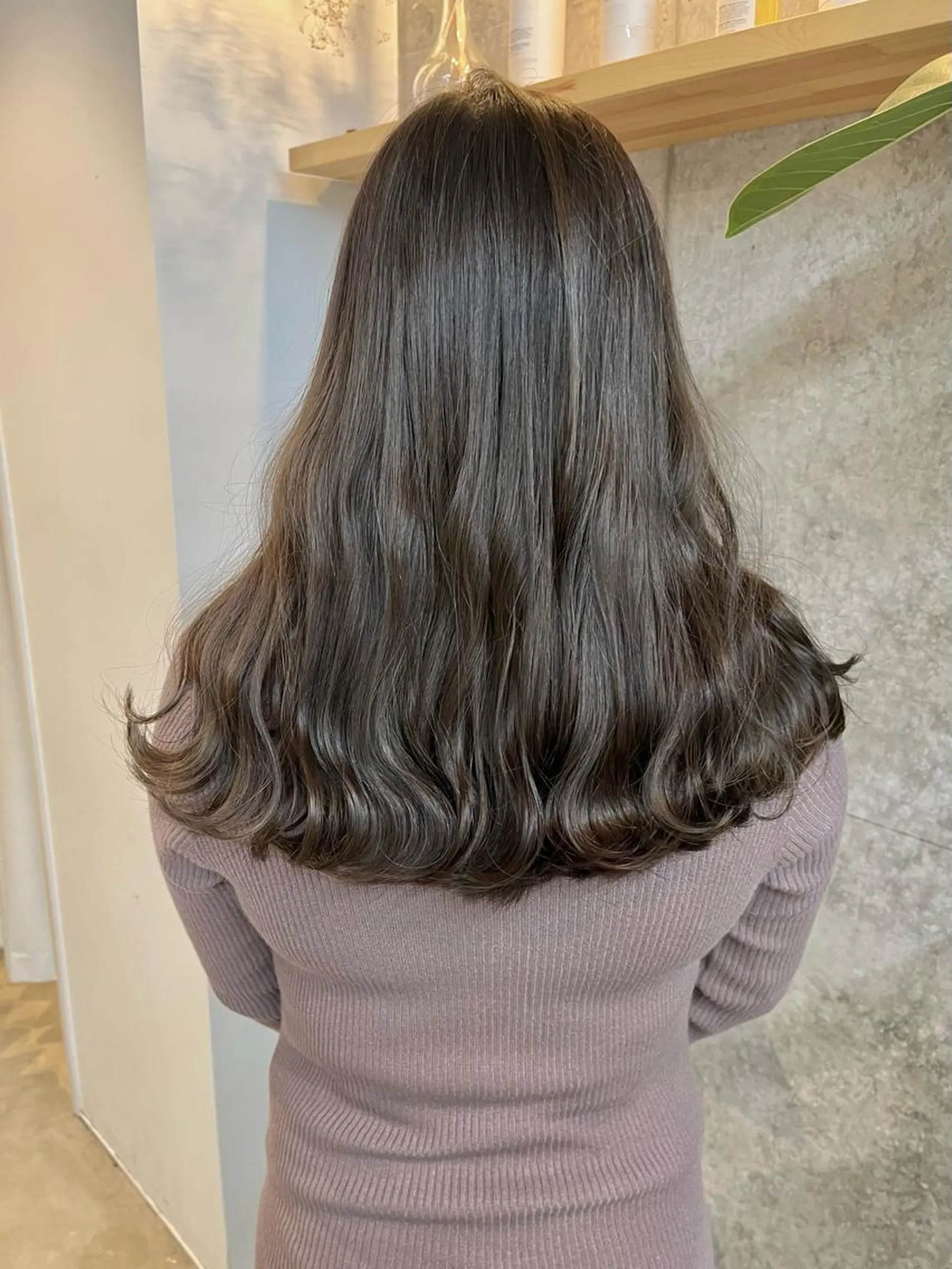 セミロング カラー カット ヘアカラー トリートメント ハイトーンカラ ー/小川のヘアスタイル