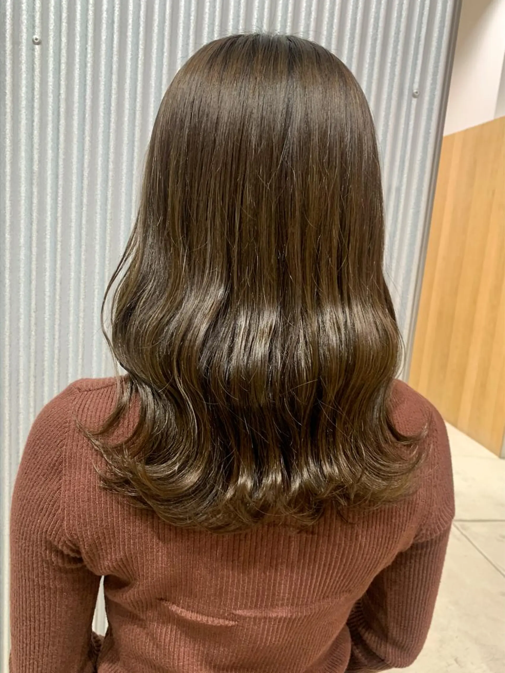 ミディアム カラー ヘアアレンジ カット ヘアカラー トリートメント yuka .のヘアスタイル