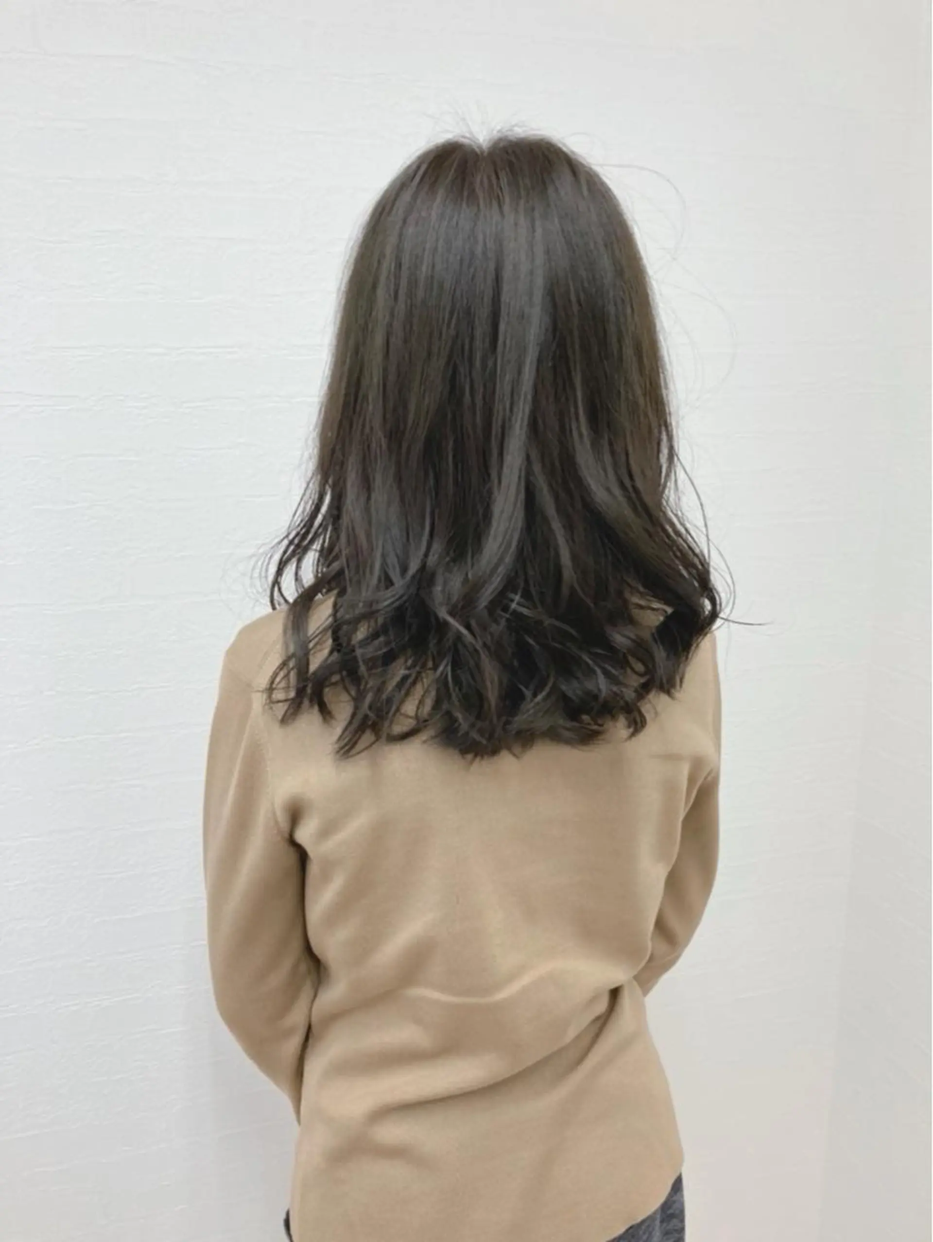セミロング カラー 星野 美沙のヘアスタイル
