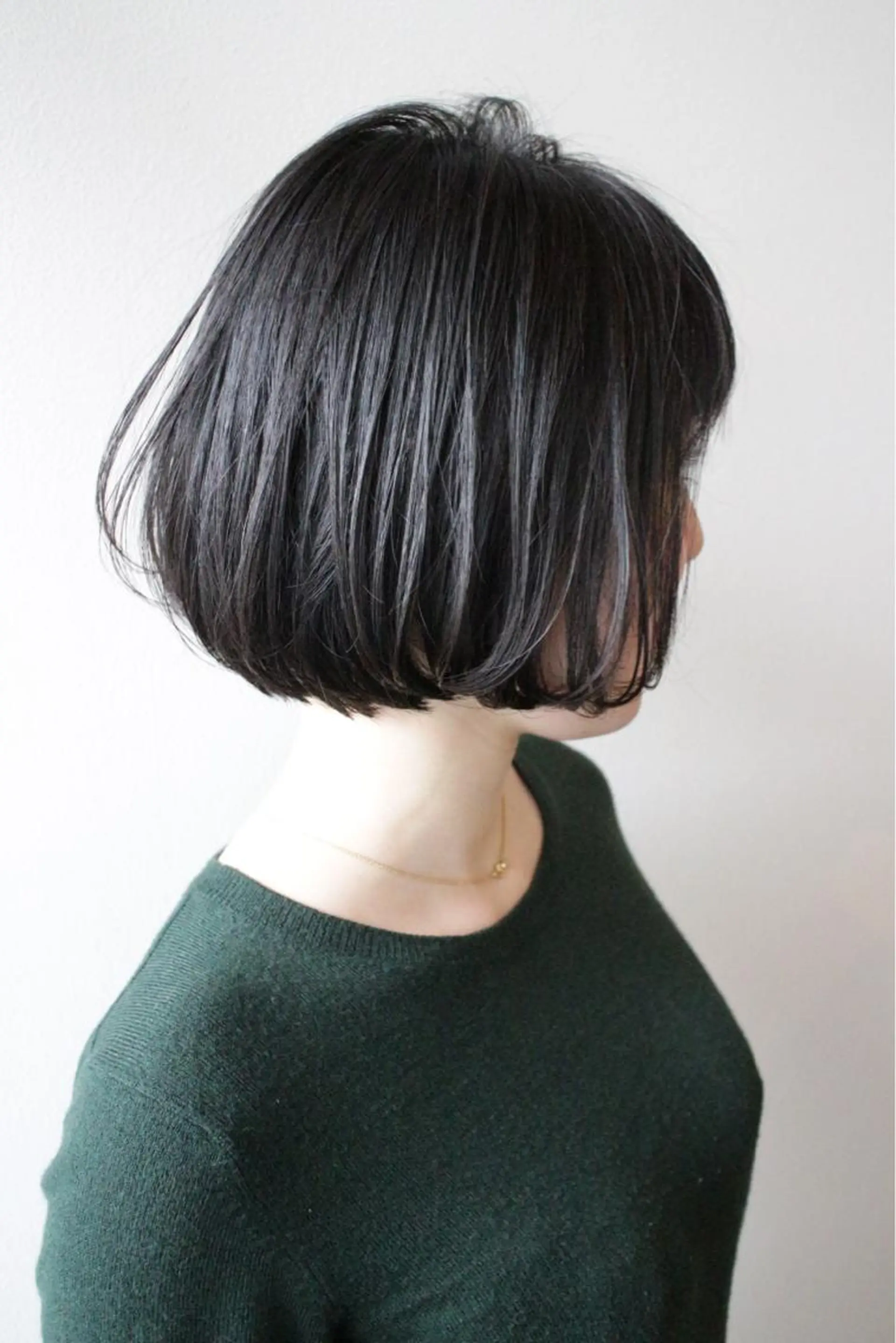 ショート ボブ カット ヘアカラー トリートメント 吉本 知弘のヘアスタイル