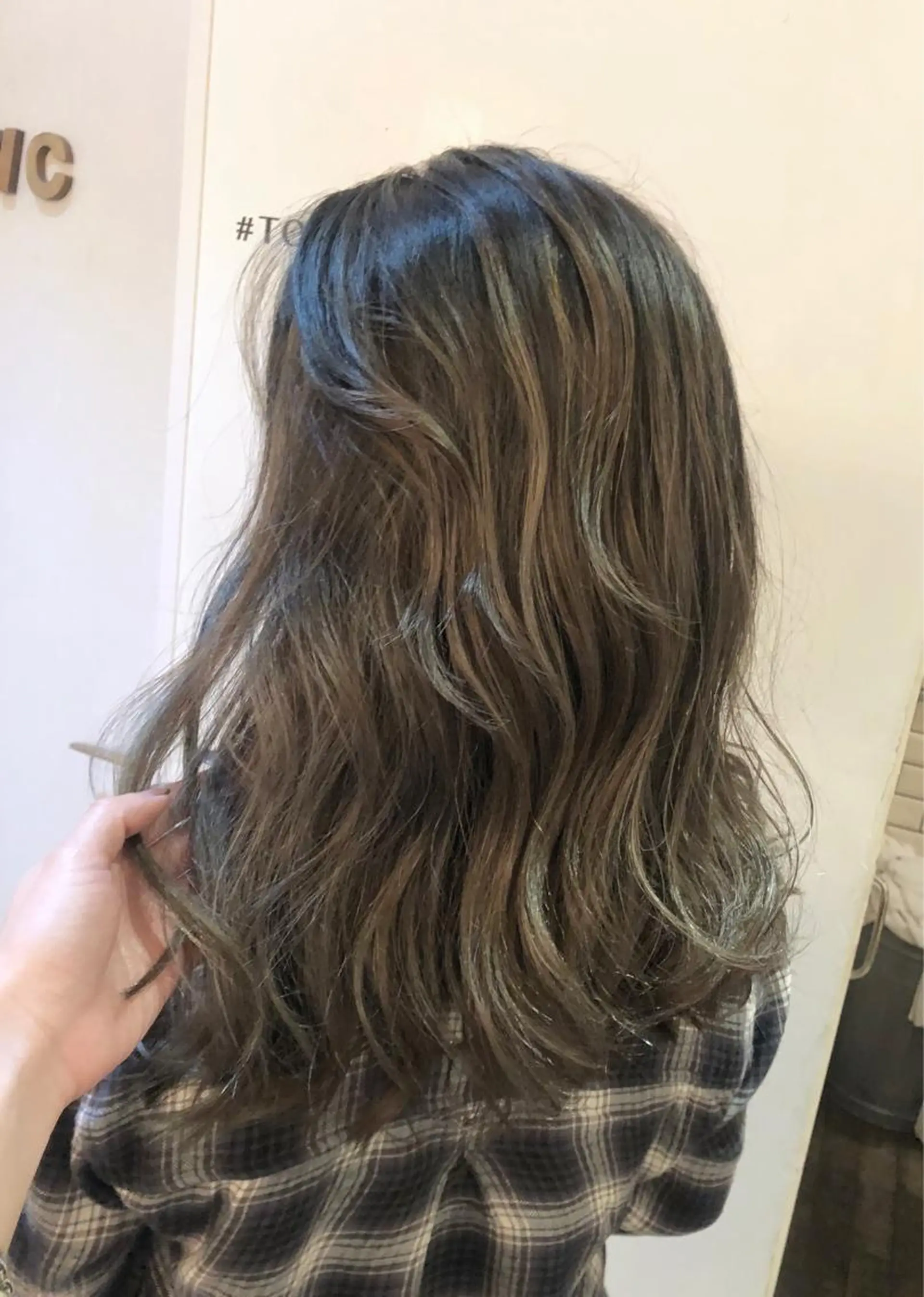 セミロング カラー 【代表】高山 一真のヘアスタイル