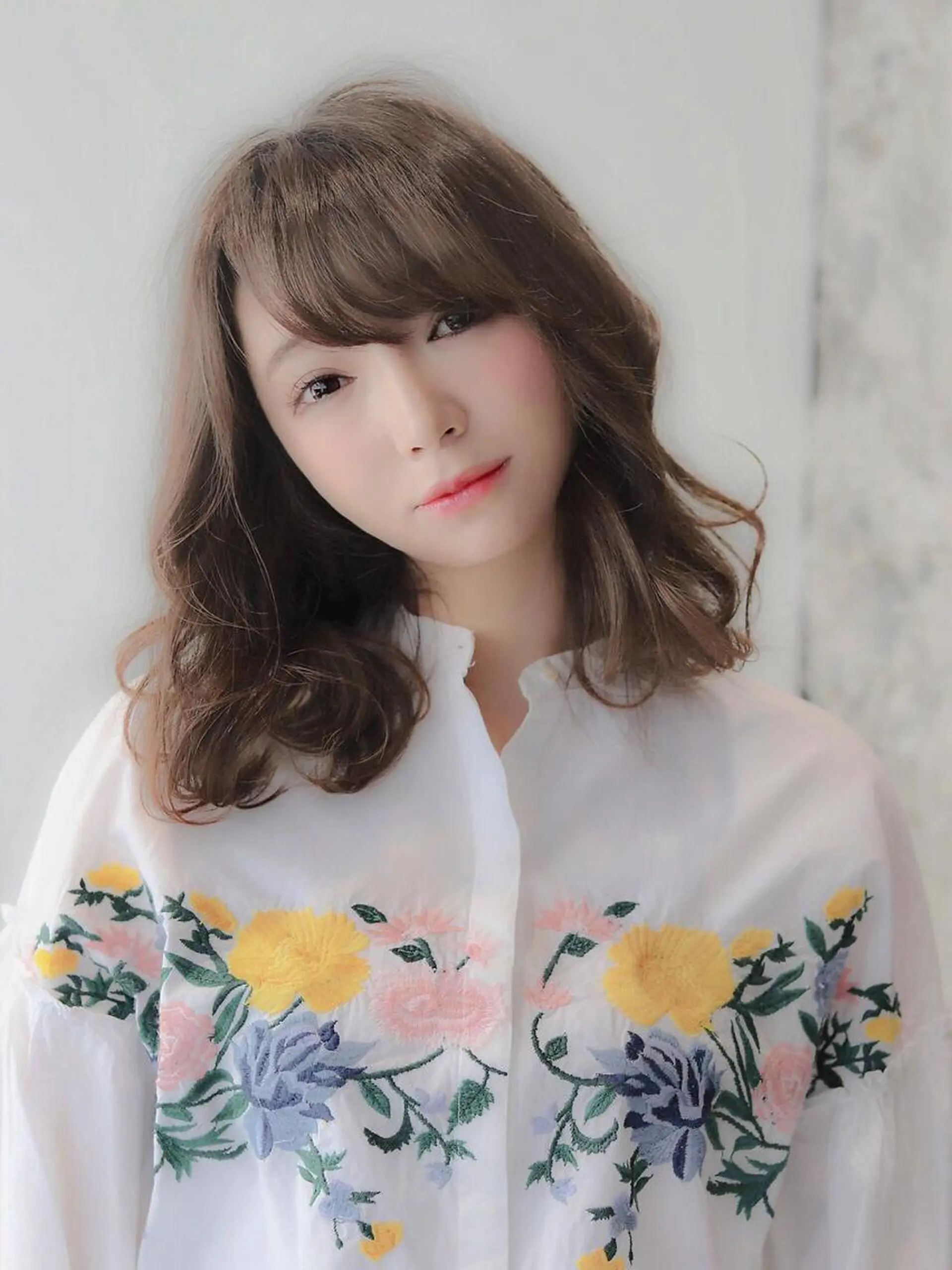 セミロング カラー パーマ バレイヤージュ 黒髪 グラデーションカラー グレージュ ハイライトカラー カット ヘアカラー トリートメント 髪質改善🌈縮毛矯正 荻原　達矢のヘアスタイル