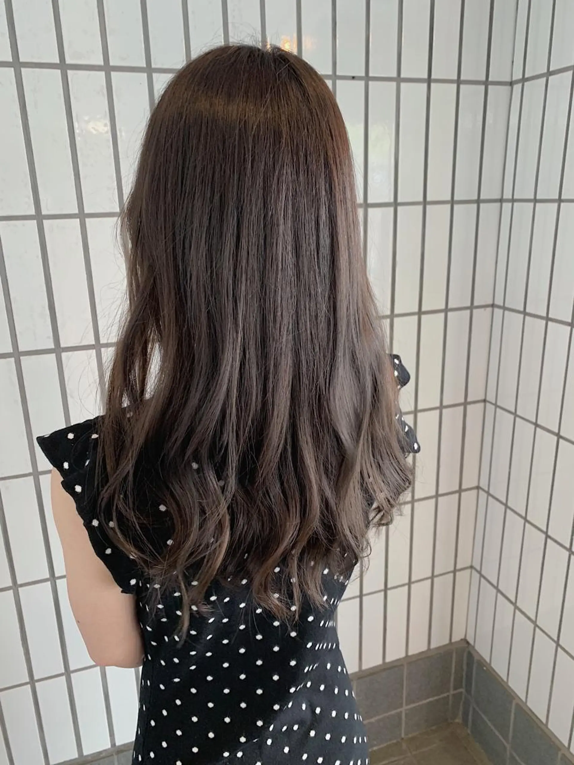 ロング カラー グレージュ ハットリ /北習志野のヘアスタイル