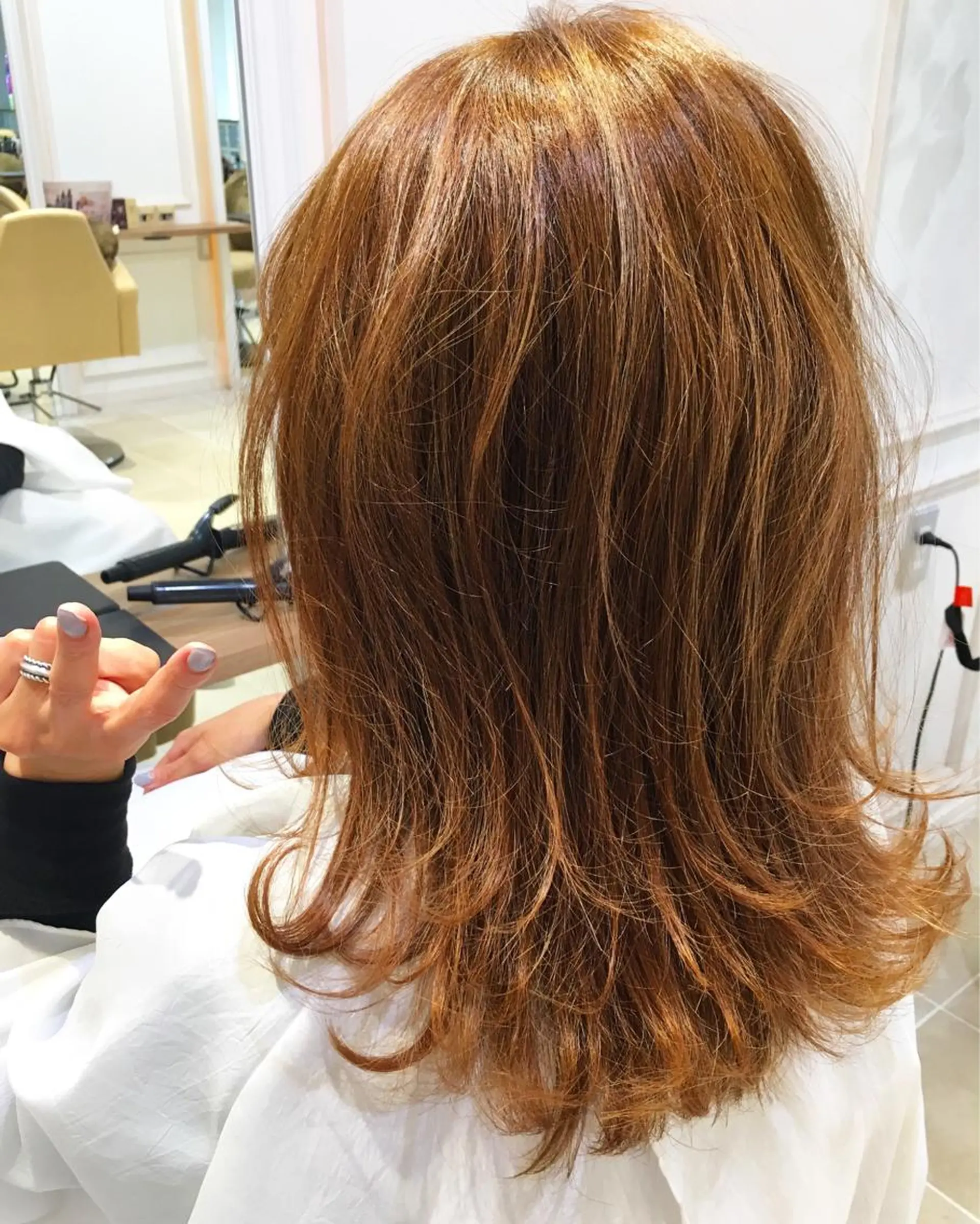 セミロング カラー TECHRISE金山所属・ERIKO Tのヘアスタイル
