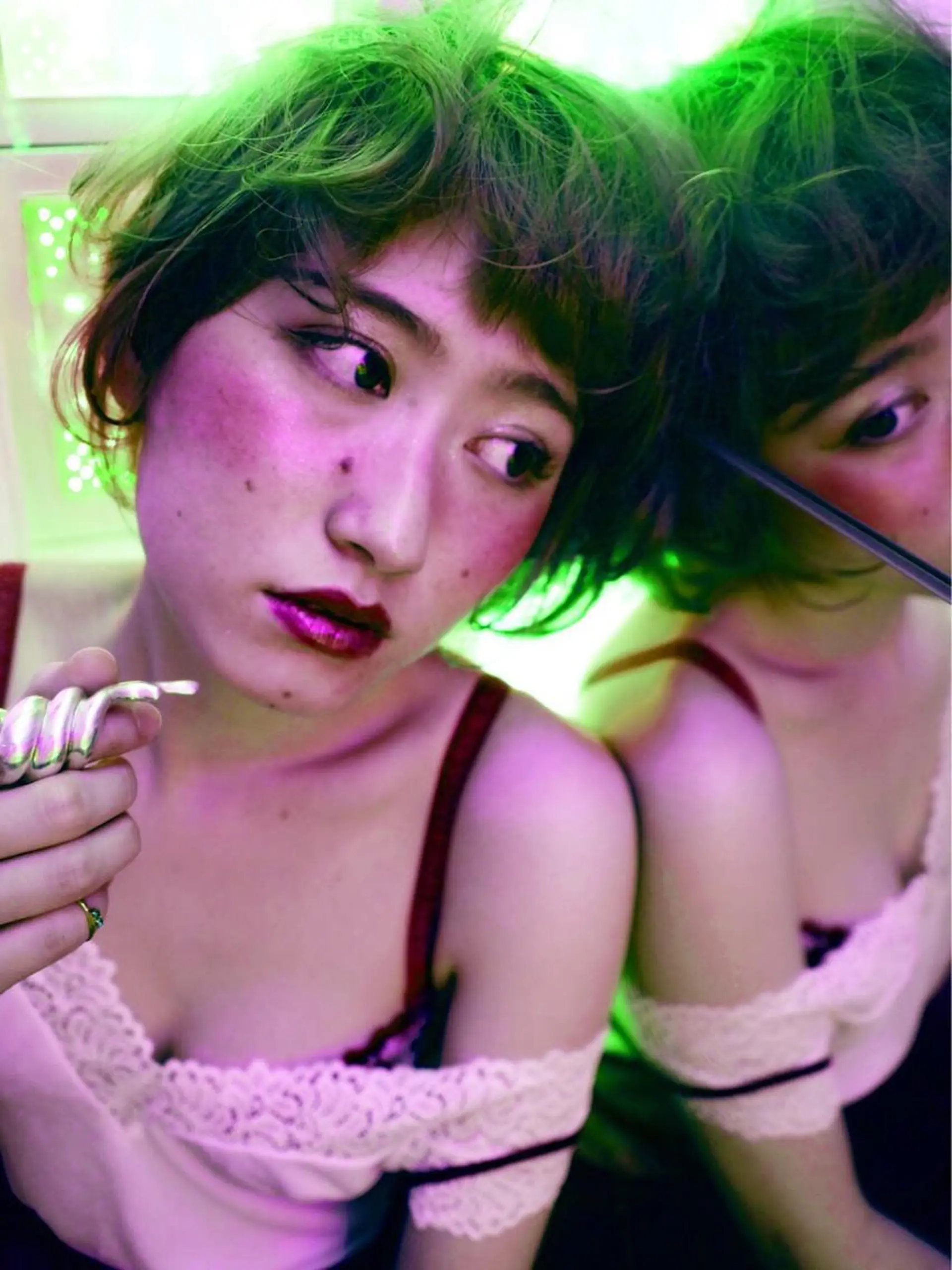 ショート ウルフカット／吉村 桃子のヘアスタイル